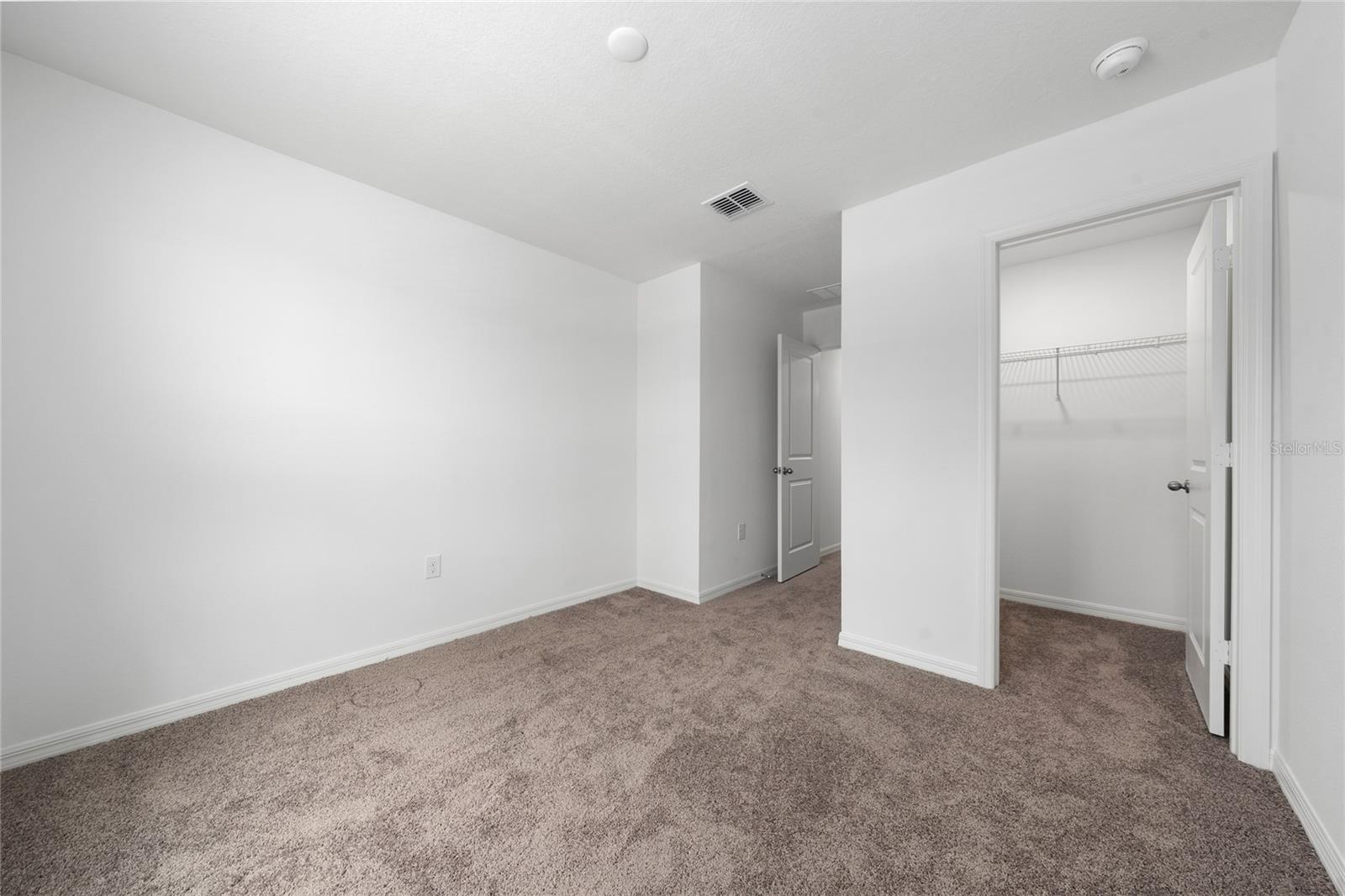 Image 18 of 29 For 2810 Raindrop Run Street