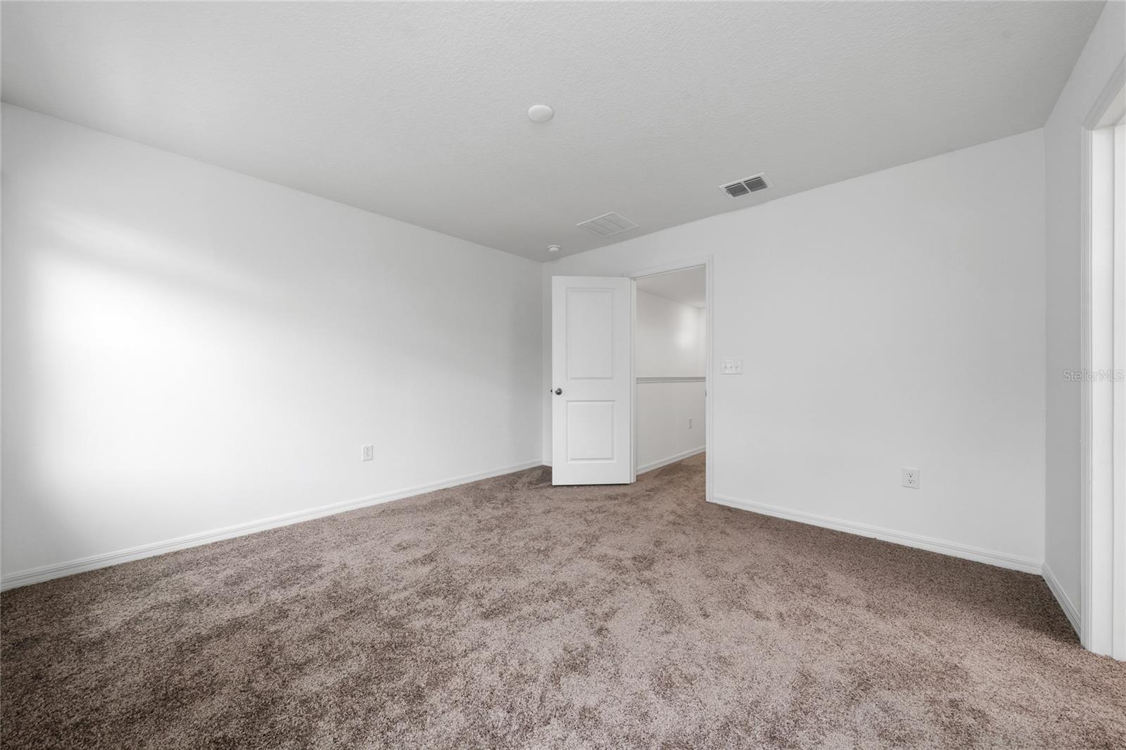 Image 23 of 29 For 2810 Raindrop Run Street