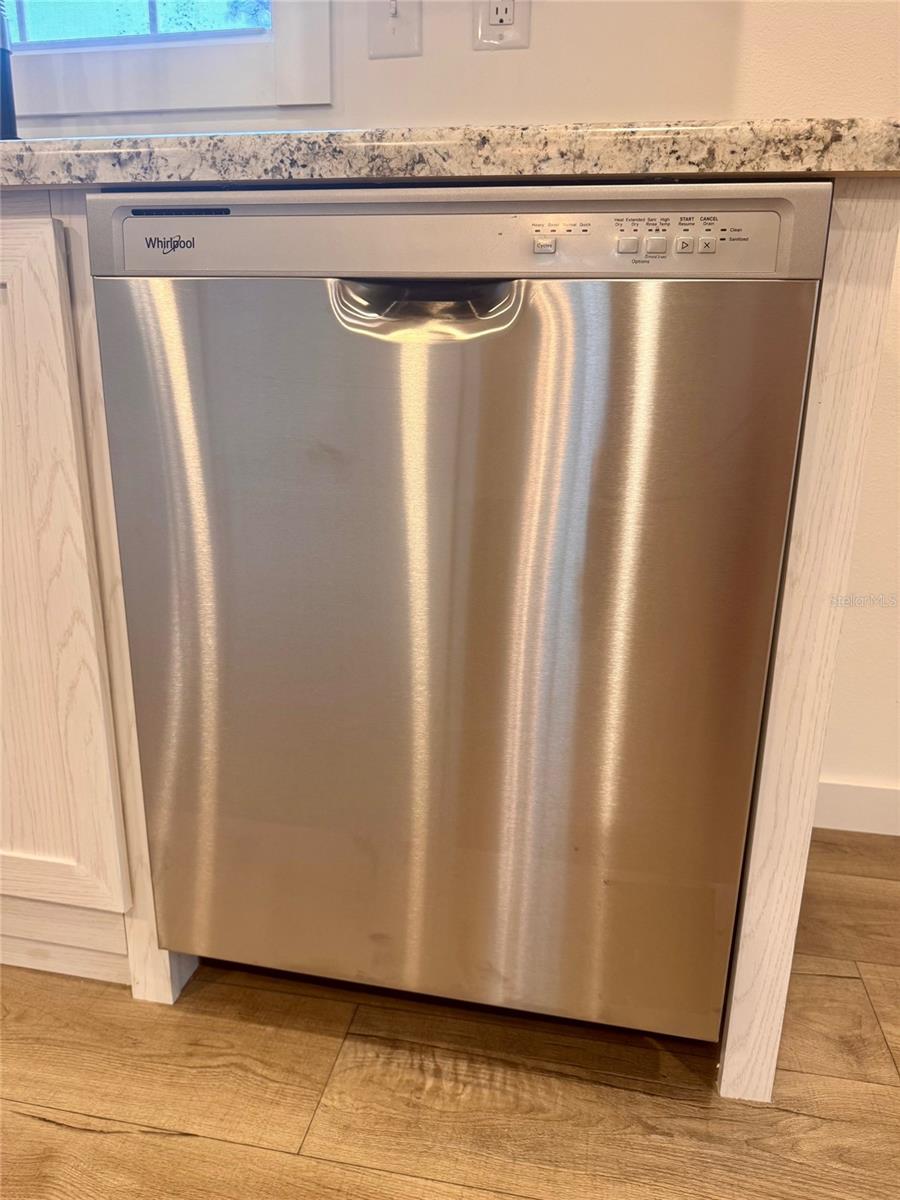 Image 12 of 50 For 5025 Apollo Avenue