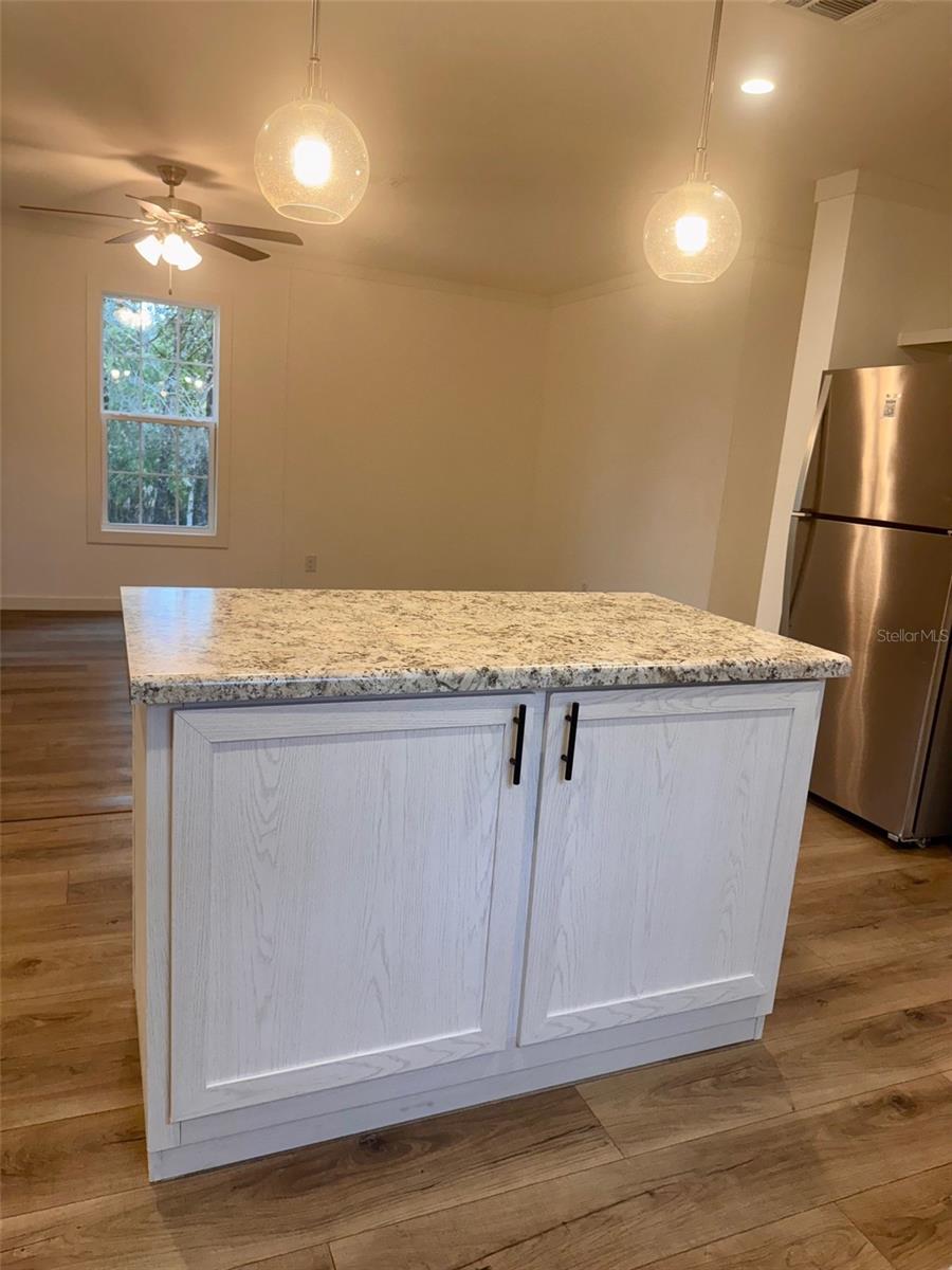 Image 16 of 50 For 5025 Apollo Avenue