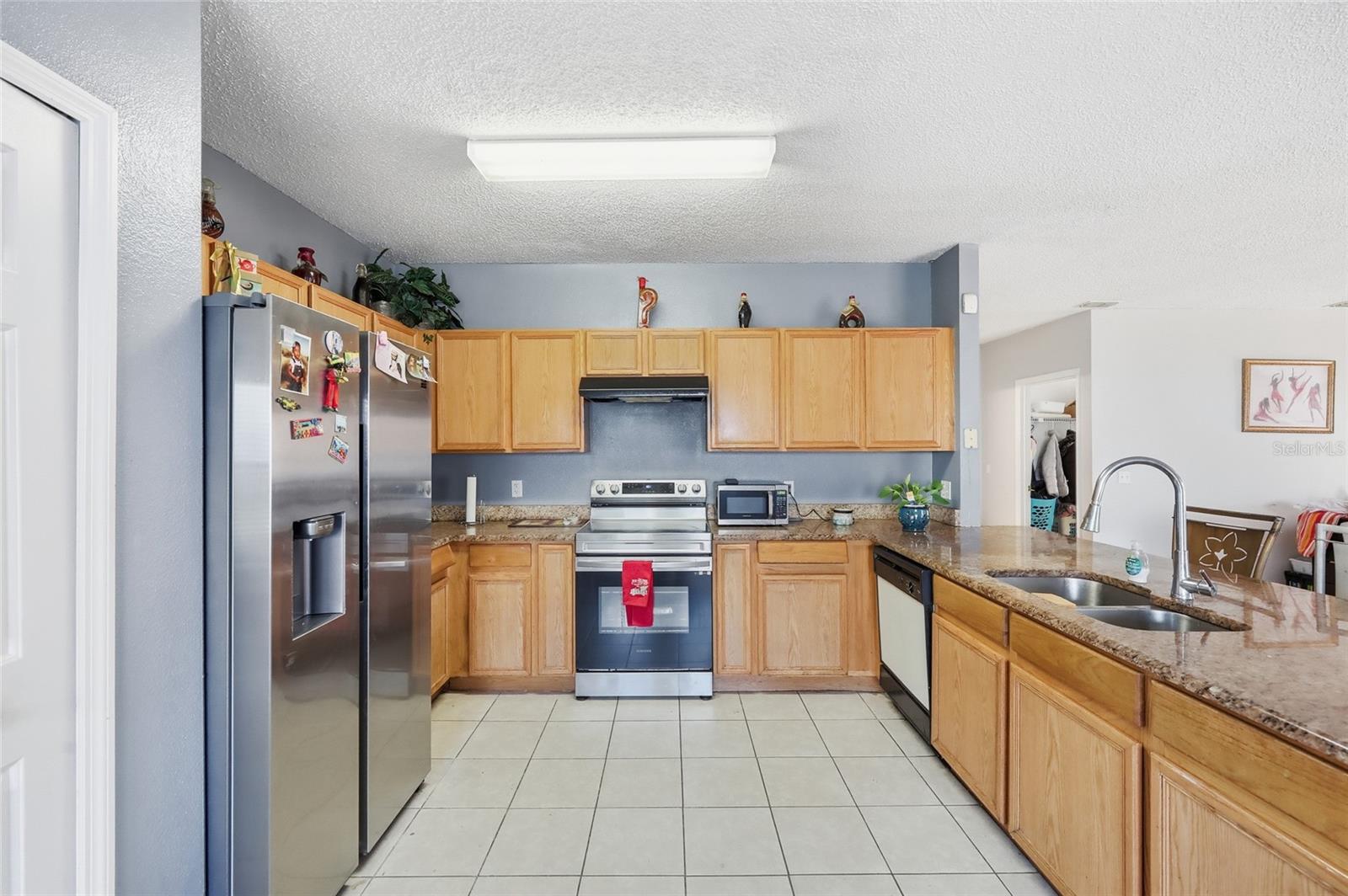 Image 10 of 36 For 547 Brighton Court