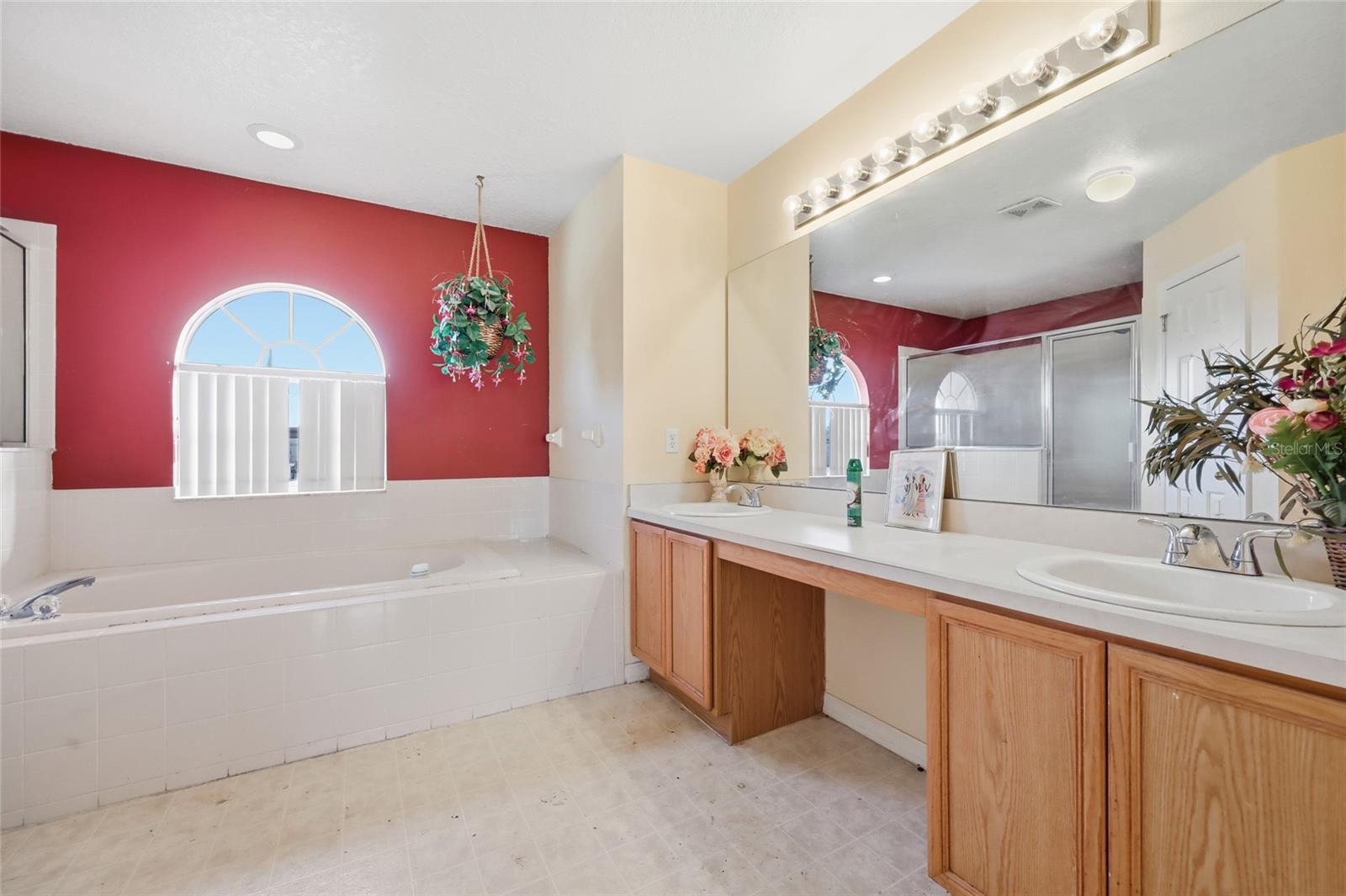 Image 29 of 36 For 547 Brighton Court