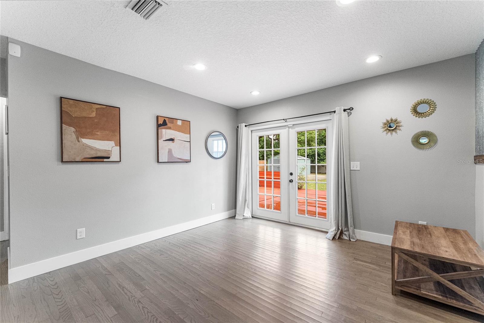 Image 3 of 18 For 2351 Westminster Court