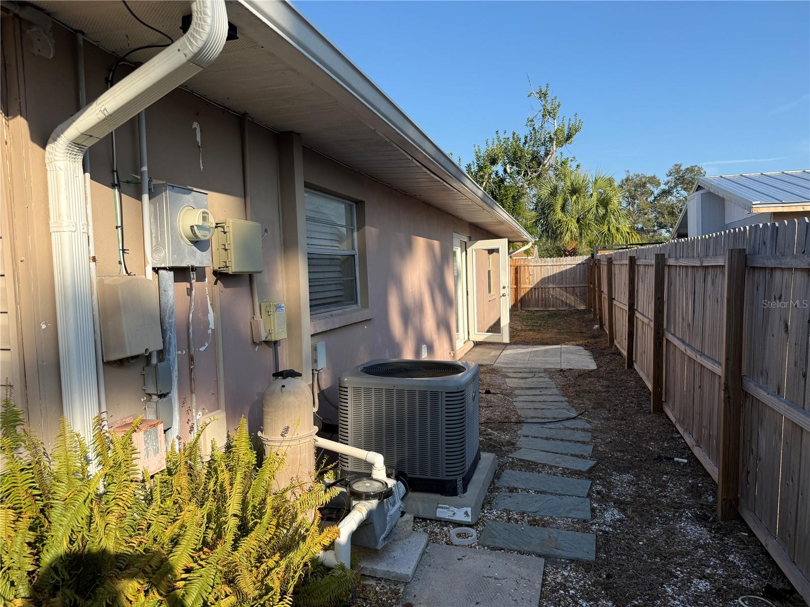 Image 17 of 22 For 2305 26th Avenue W