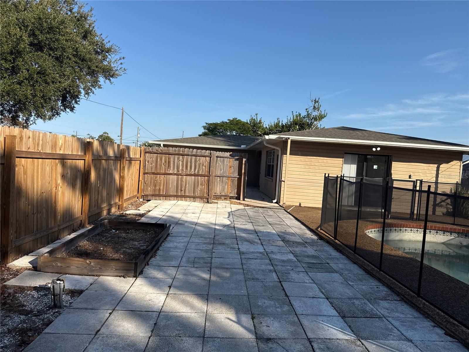 Image 20 of 22 For 2305 26th Avenue W