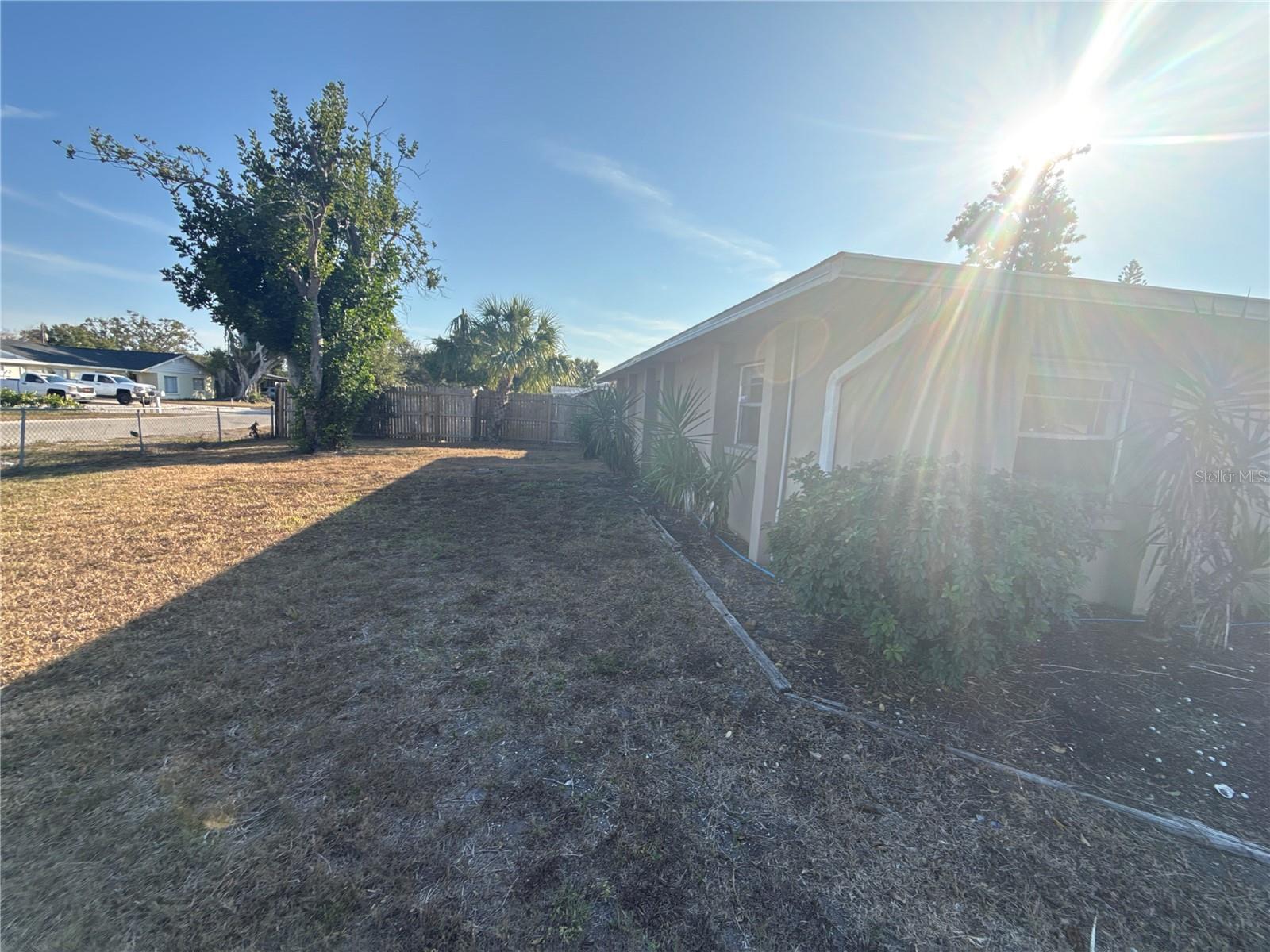 Image 21 of 22 For 2305 26th Avenue W