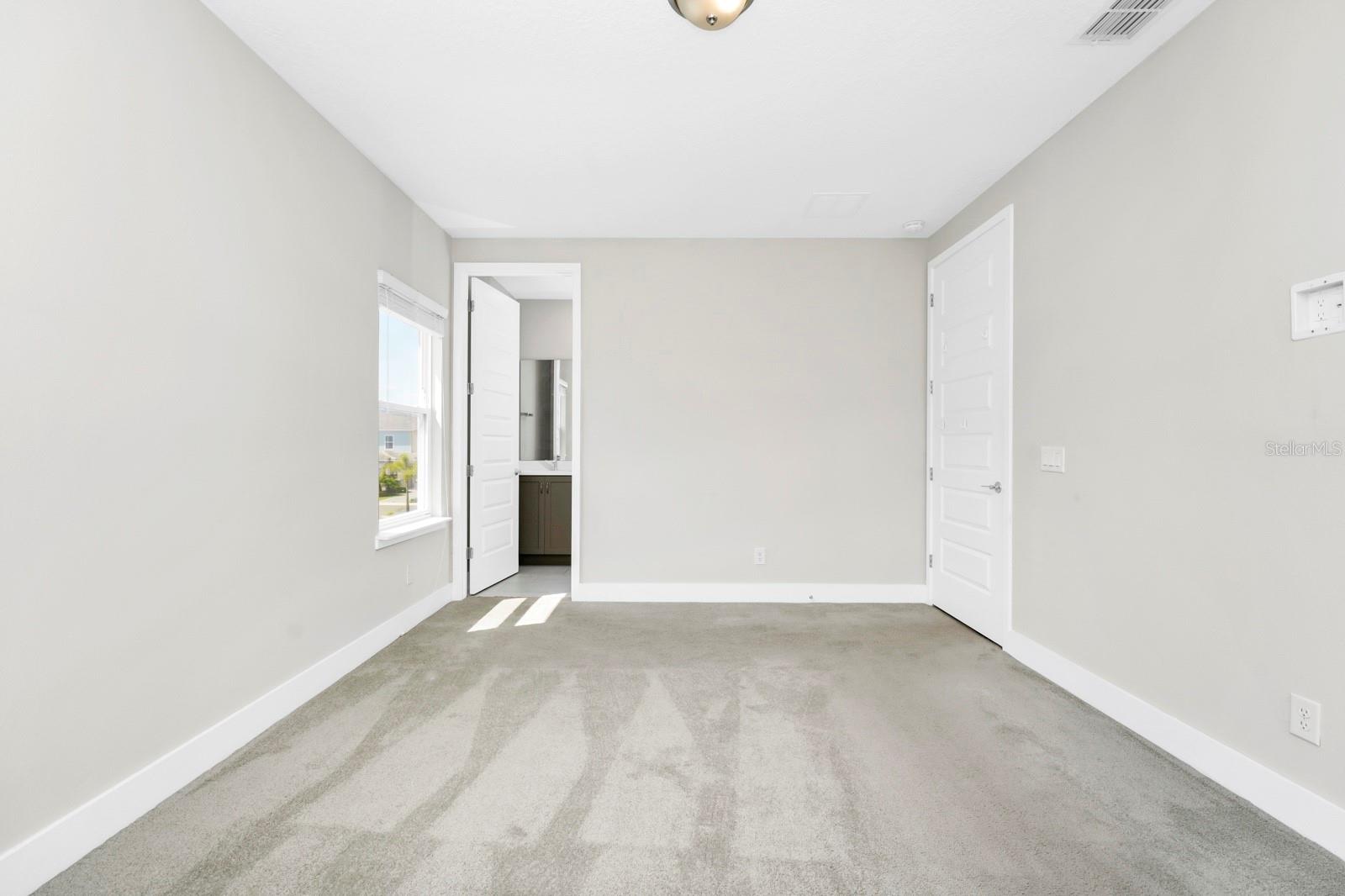 Image 11 of 38 For 743 Driving Range Court