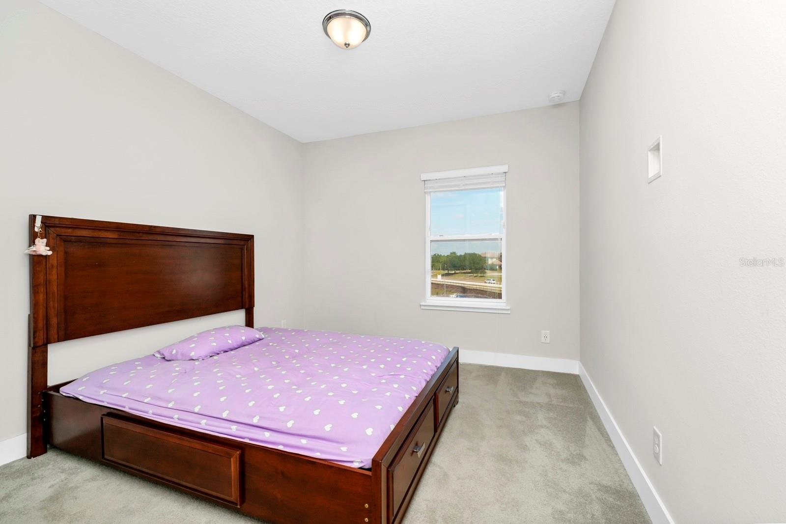 Image 17 of 38 For 743 Driving Range Court