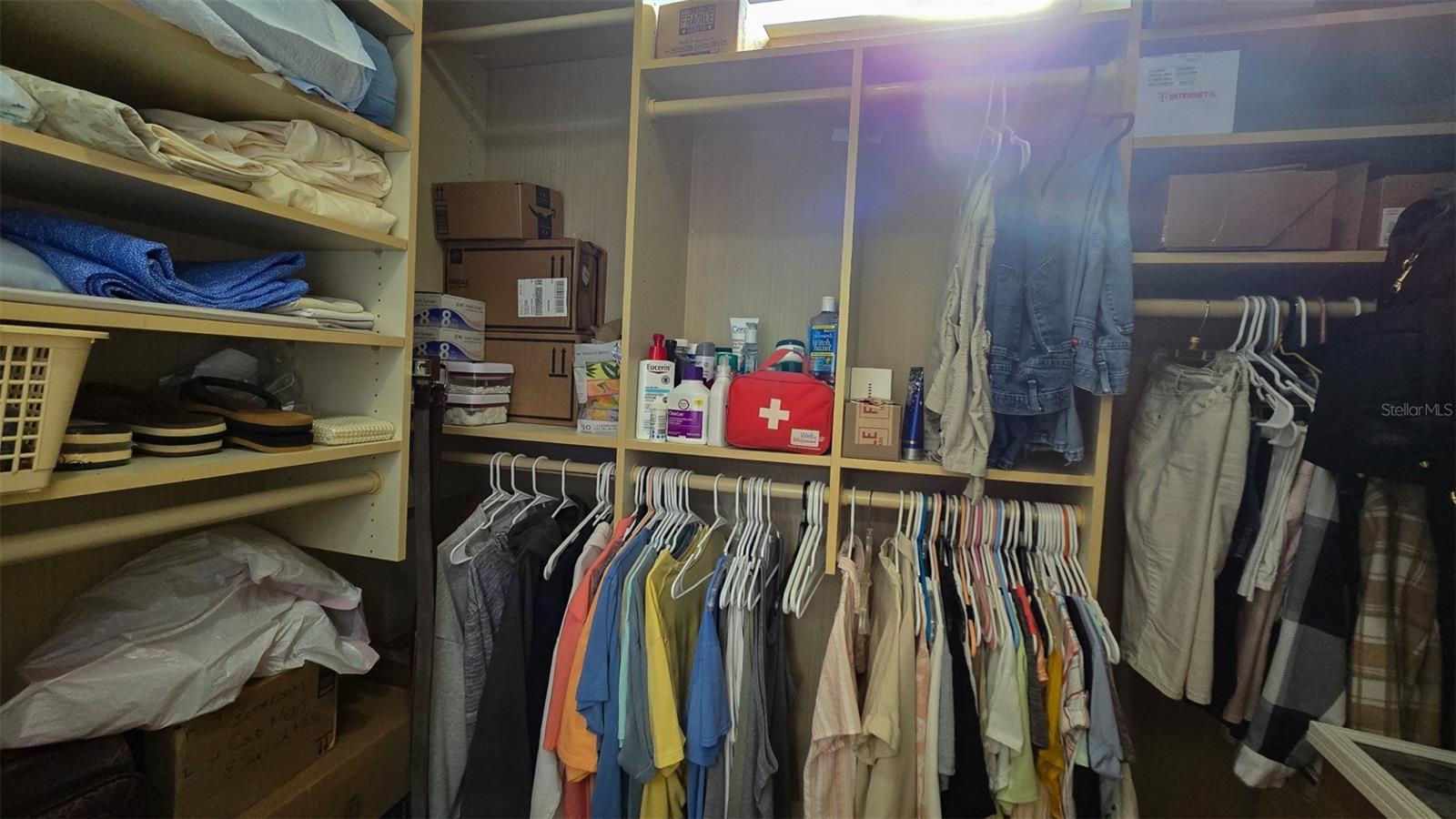 Image 20 of 49 For 927 Yew Street