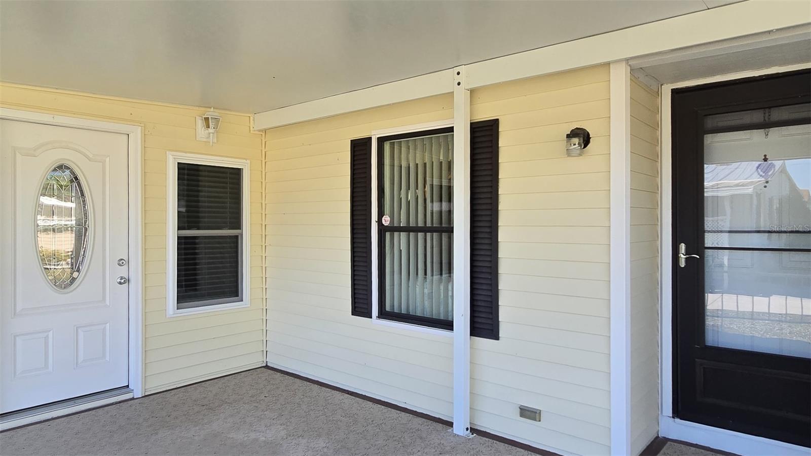 Image 3 of 49 For 927 Yew Street