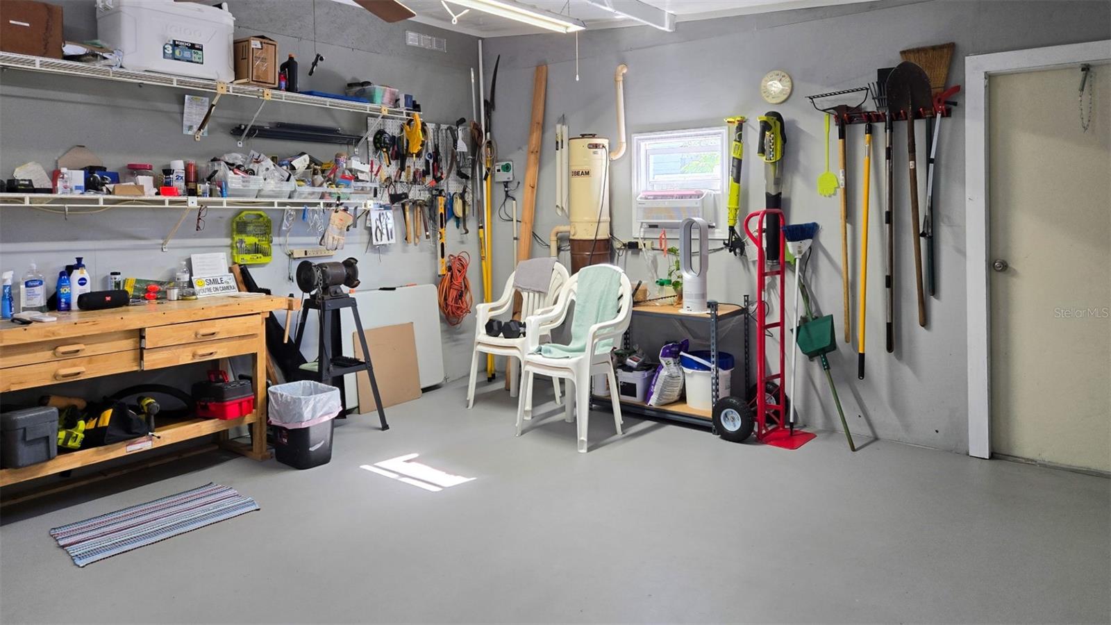 Image 32 of 49 For 927 Yew Street