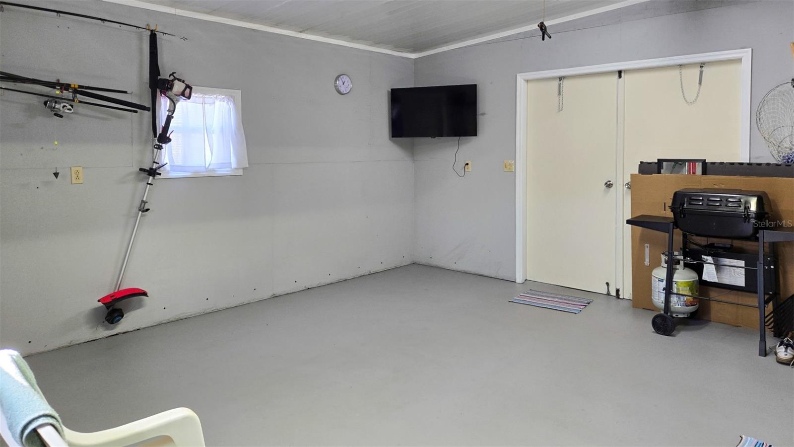 Image 33 of 49 For 927 Yew Street