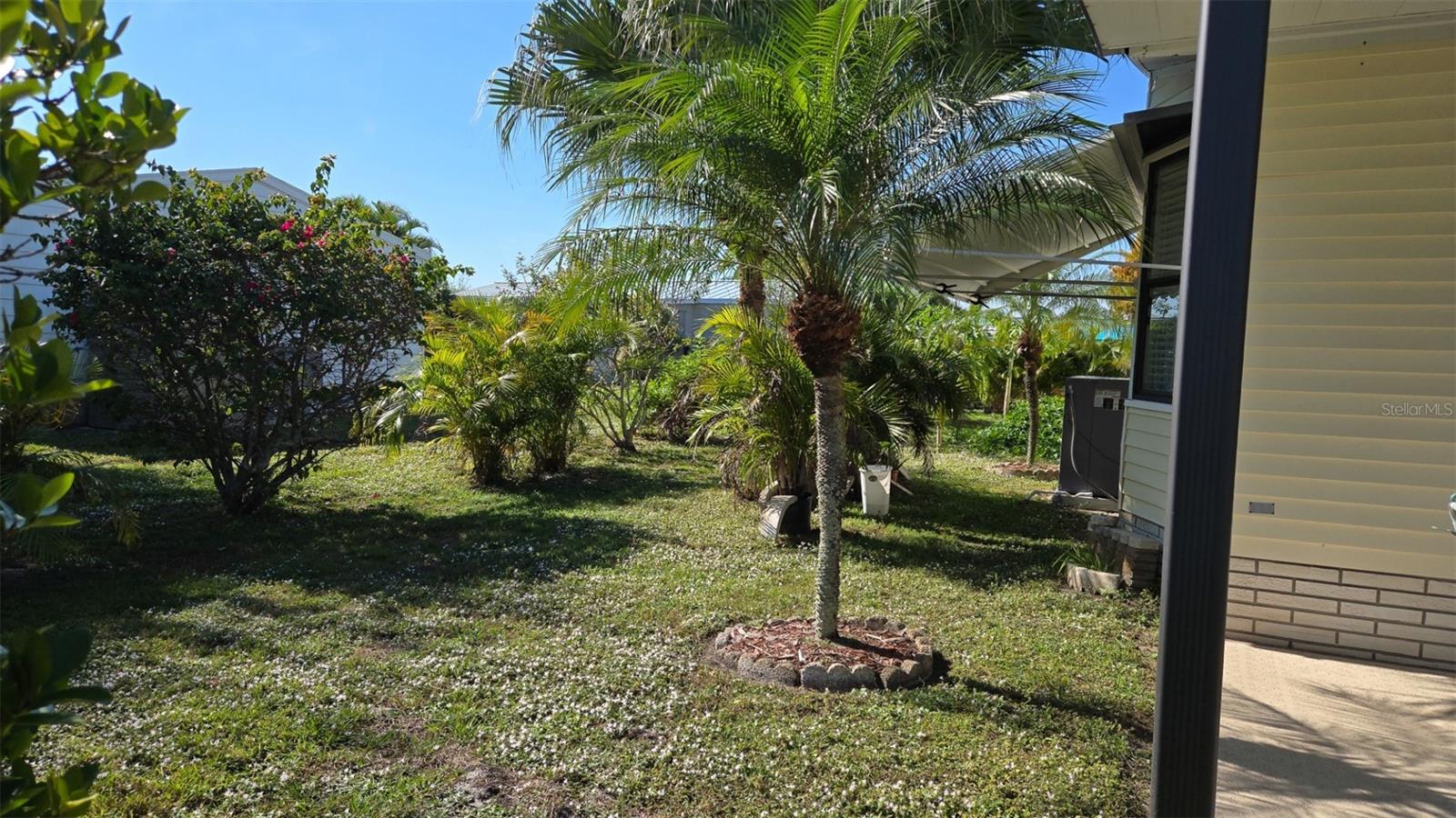 Image 40 of 49 For 927 Yew Street