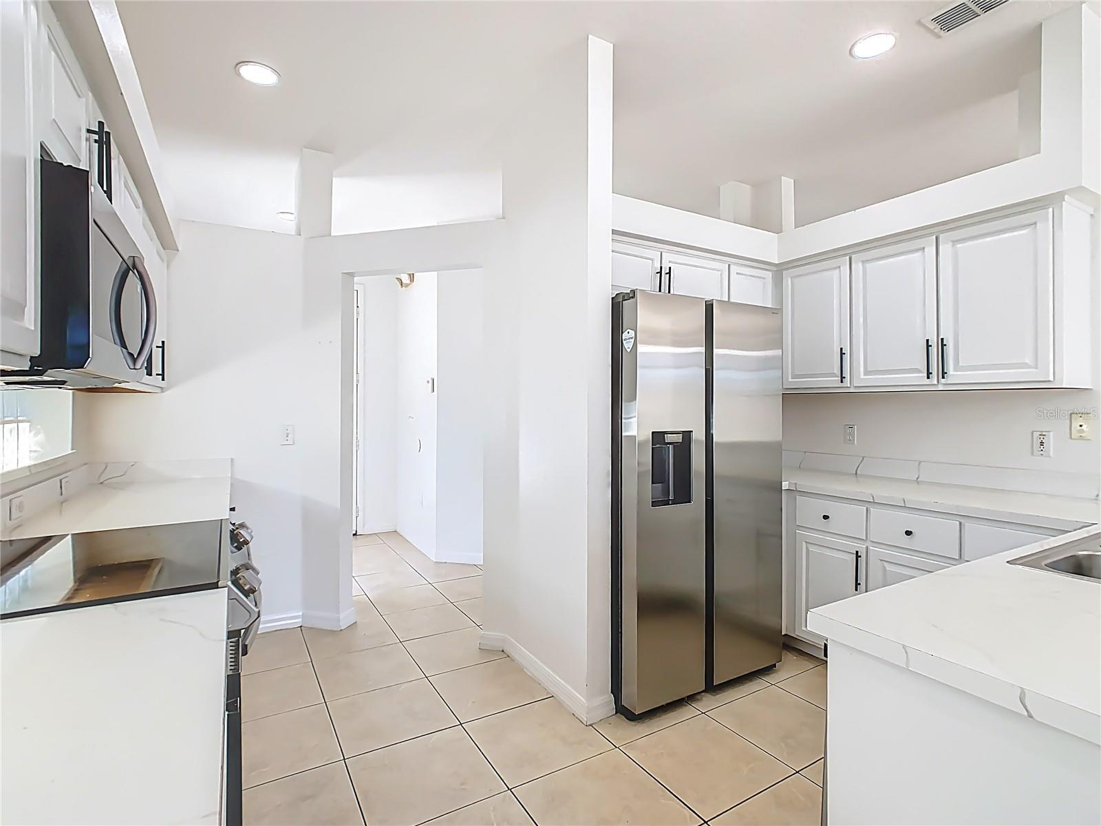 Image 13 of 45 For 2944 Sunset Vista Boulevard