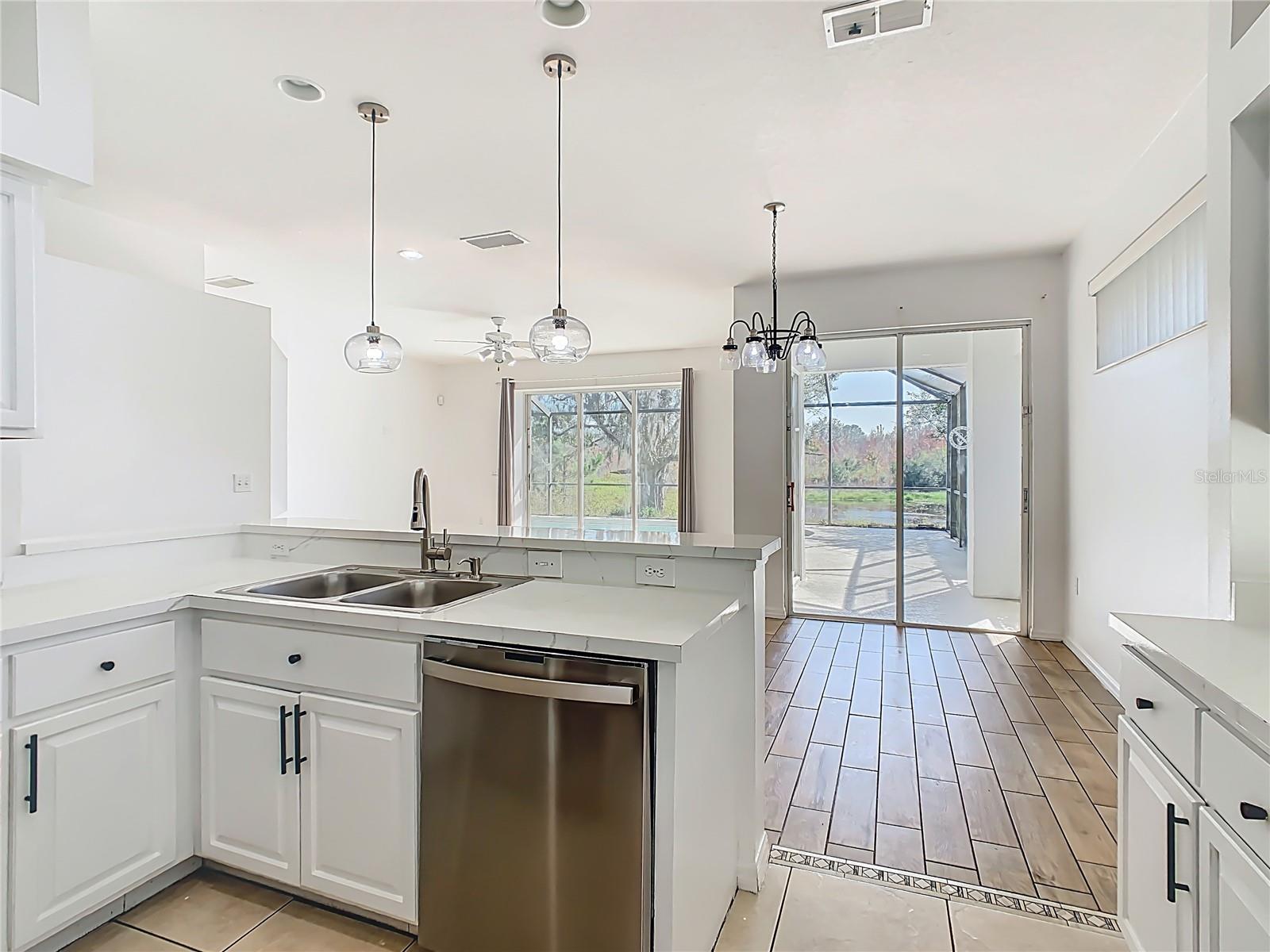 Image 15 of 45 For 2944 Sunset Vista Boulevard