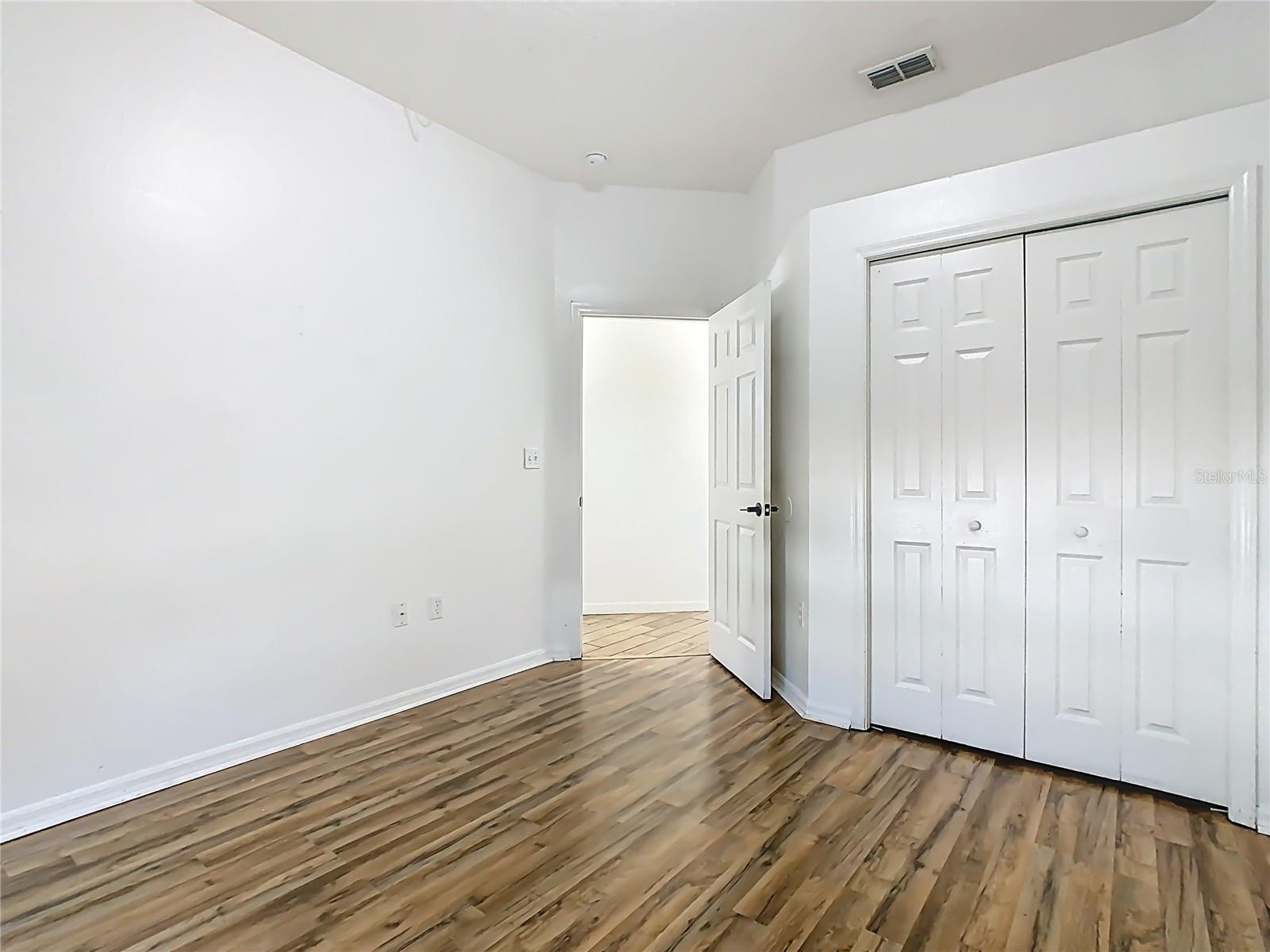 Image 18 of 45 For 2944 Sunset Vista Boulevard