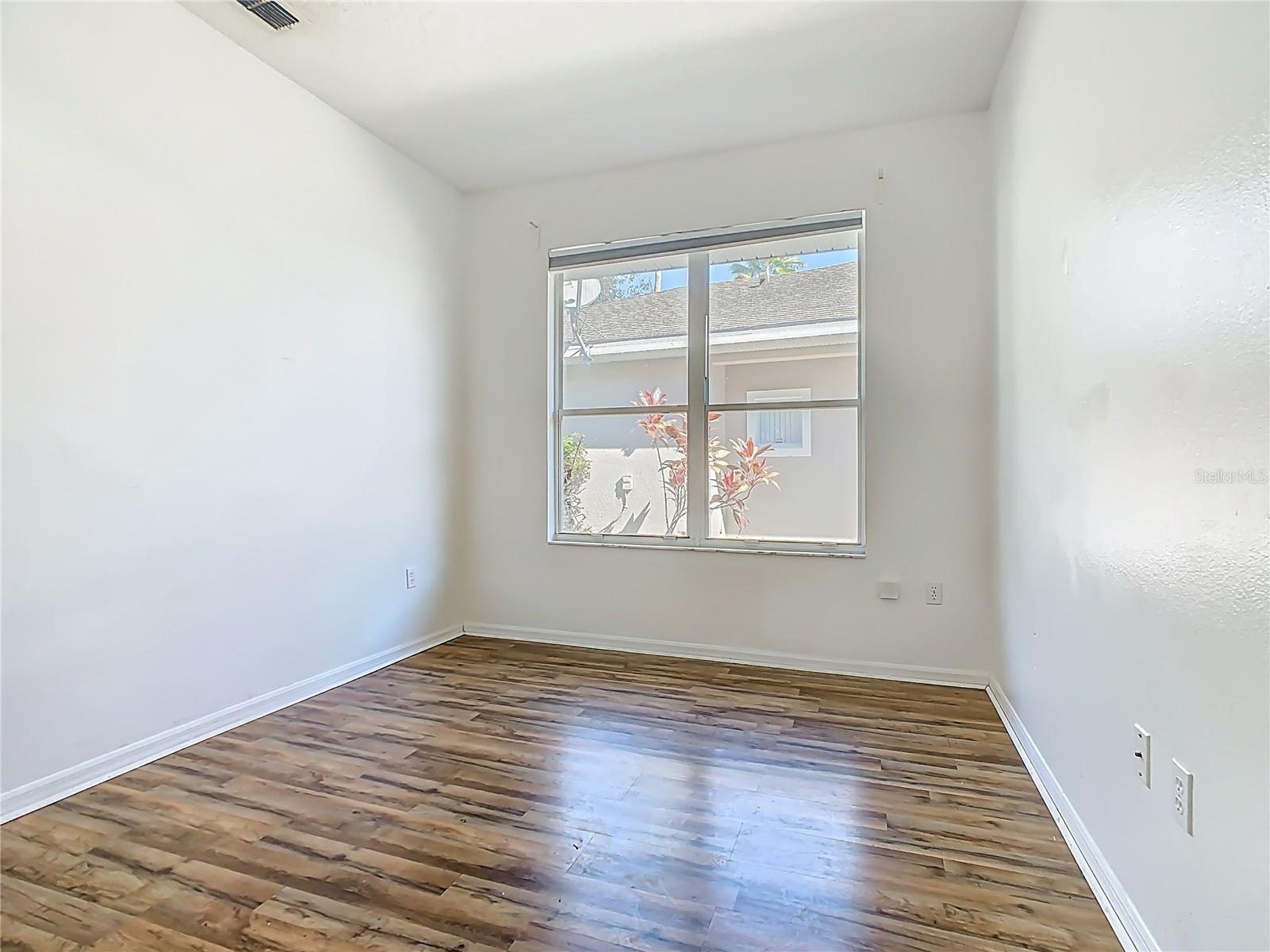 Image 27 of 45 For 2944 Sunset Vista Boulevard