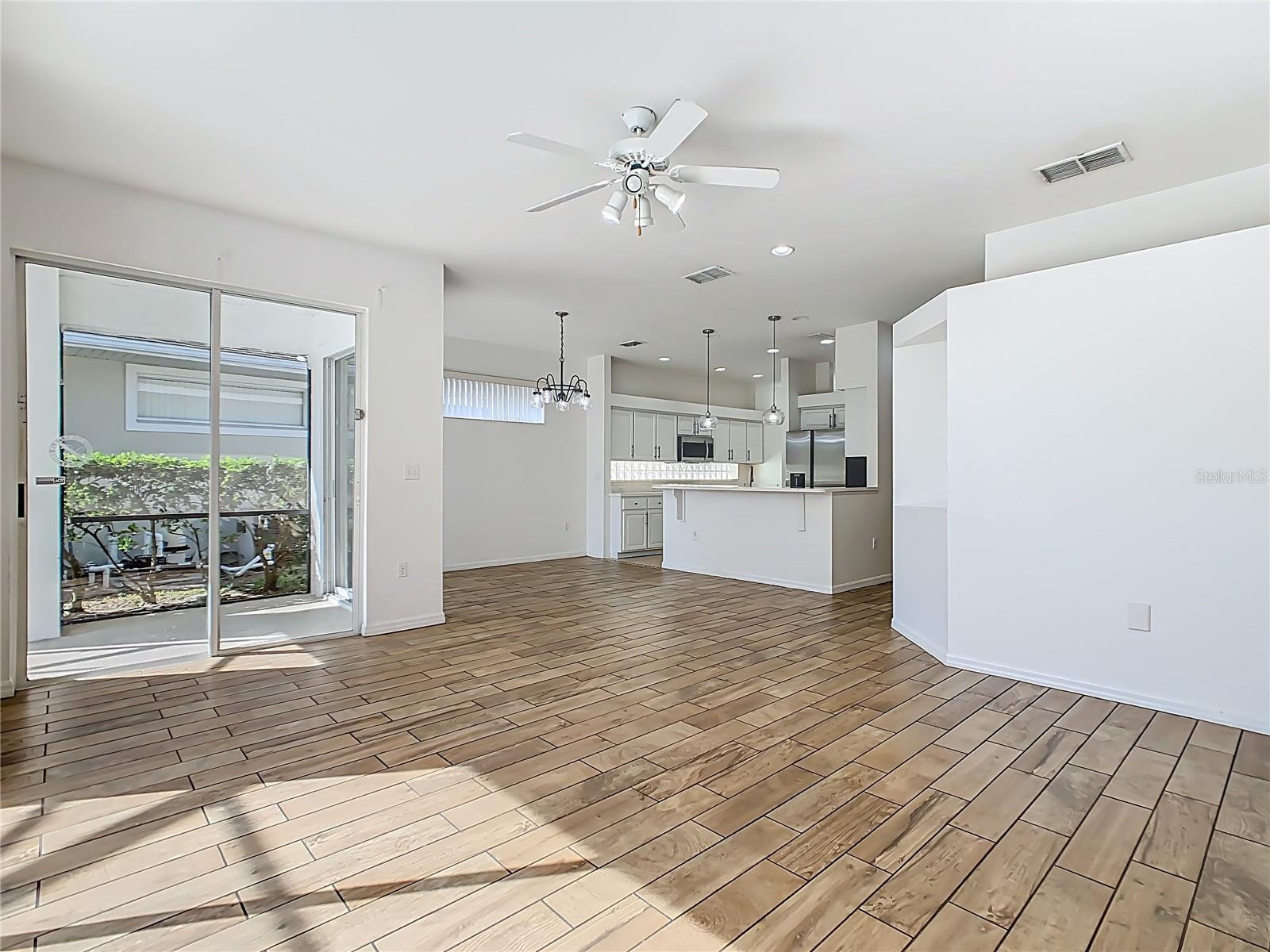 Image 7 of 45 For 2944 Sunset Vista Boulevard