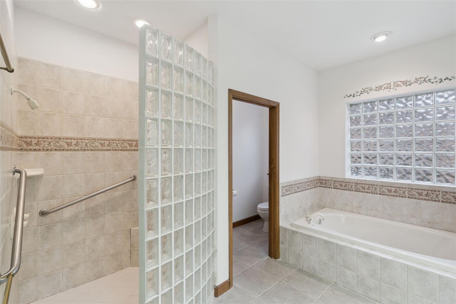 Image 19 of 24 For 8516 Firestone Circle