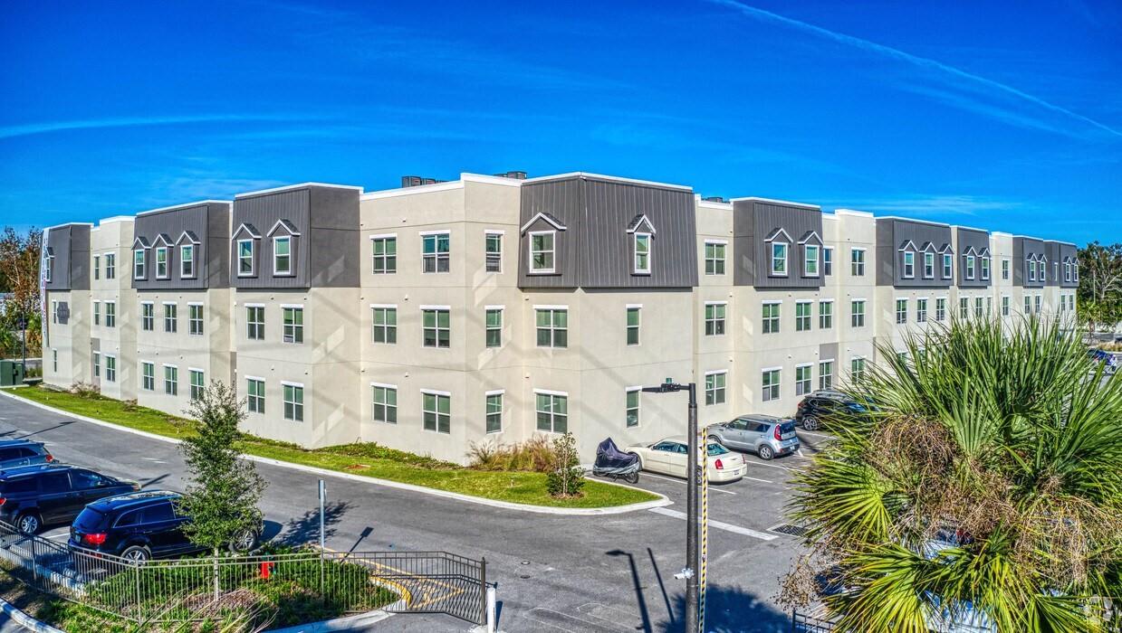 Image 19 of 24 For 2121 Mccoy Road 220