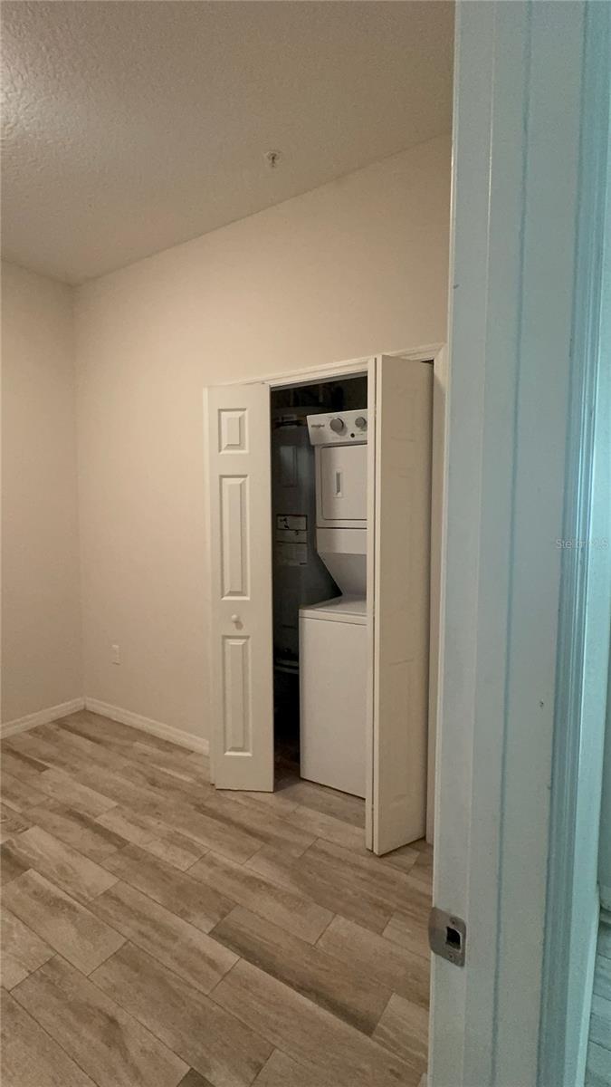 Image 20 of 24 For 2121 Mccoy Road 220