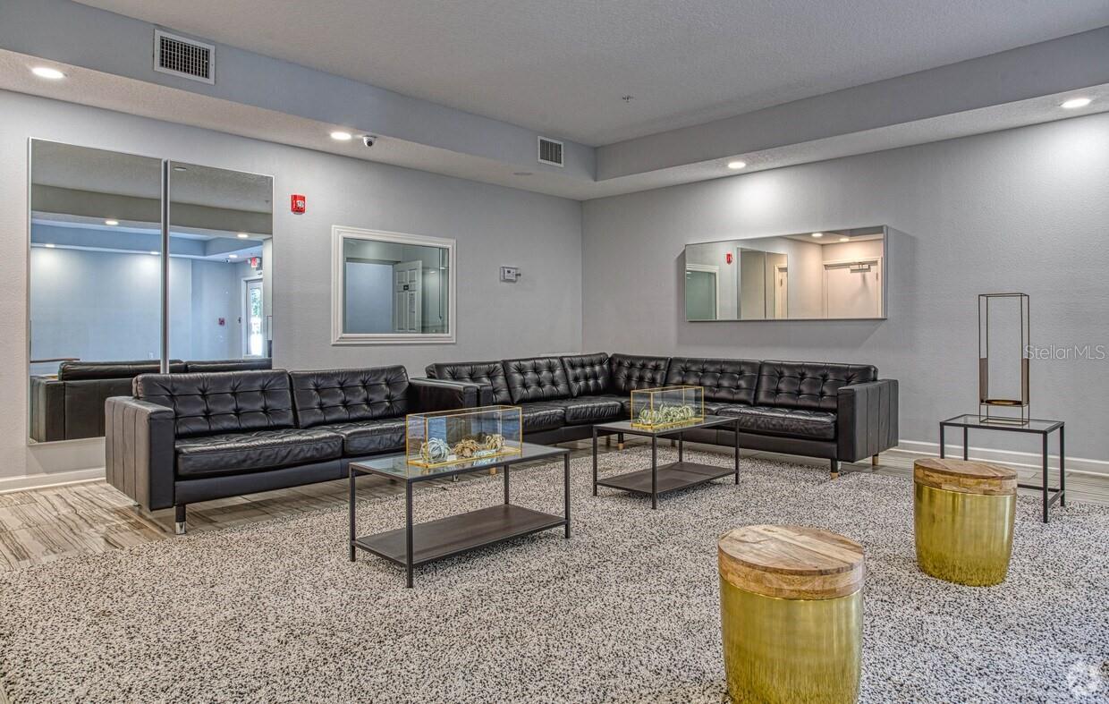 Image 5 of 24 For 2121 Mccoy Road 220