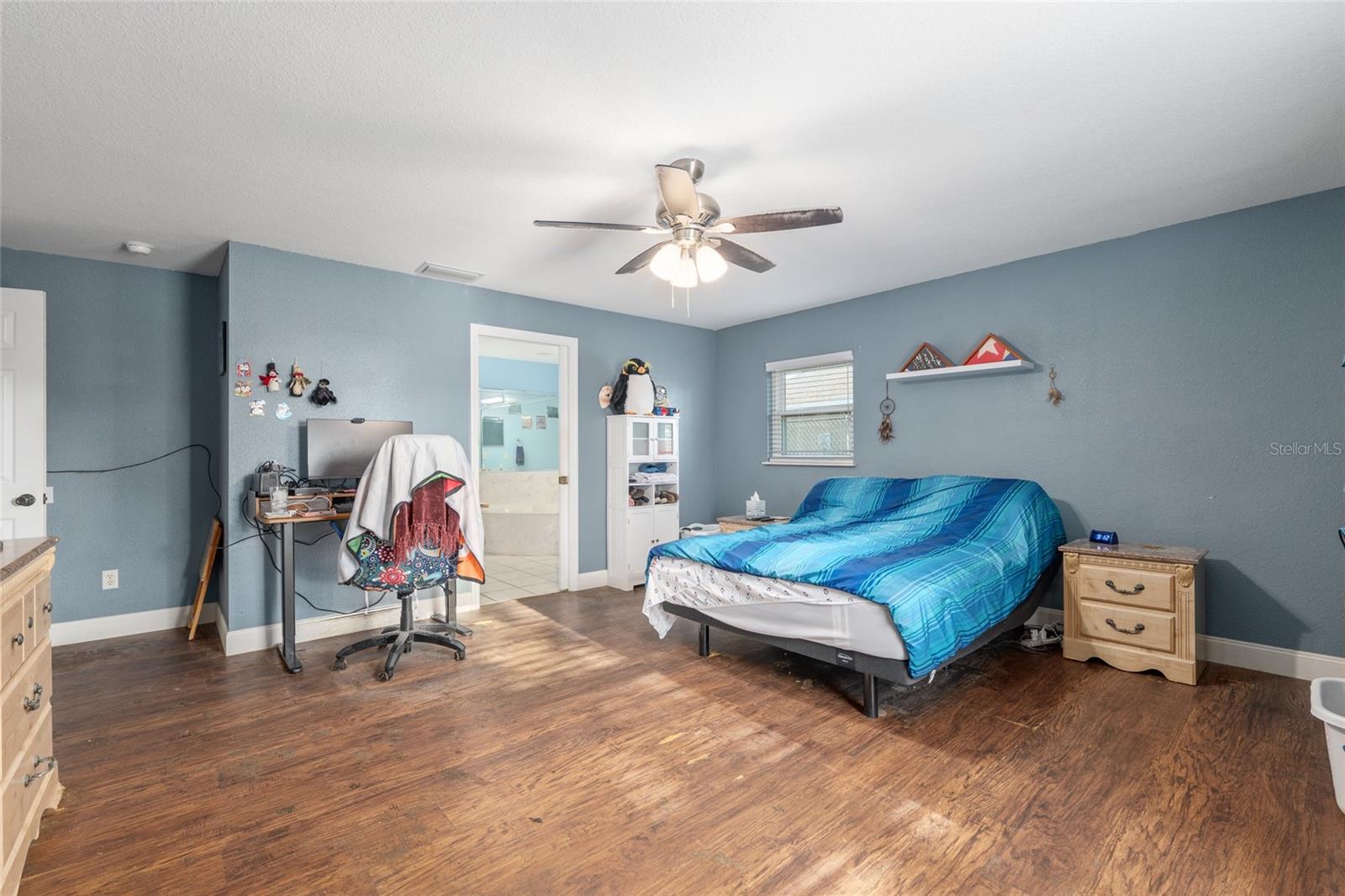 Image 34 of 67 For 2428 147 Place Road