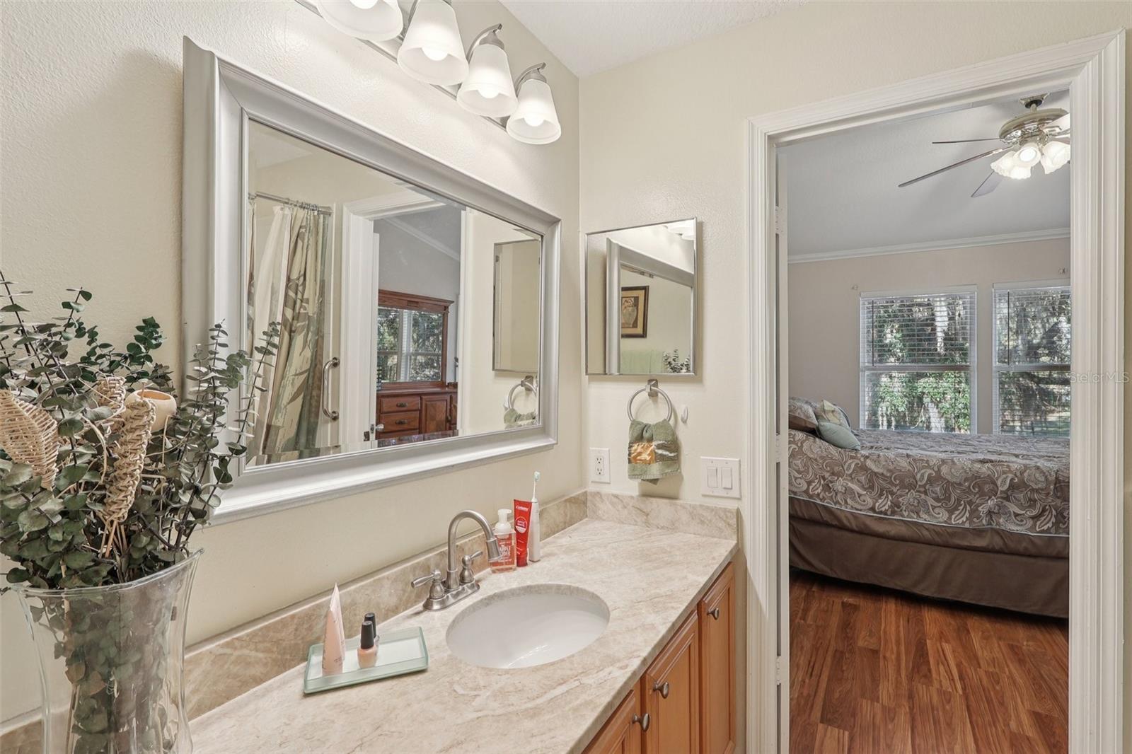 Image 19 of 24 For 922 Vineland Place