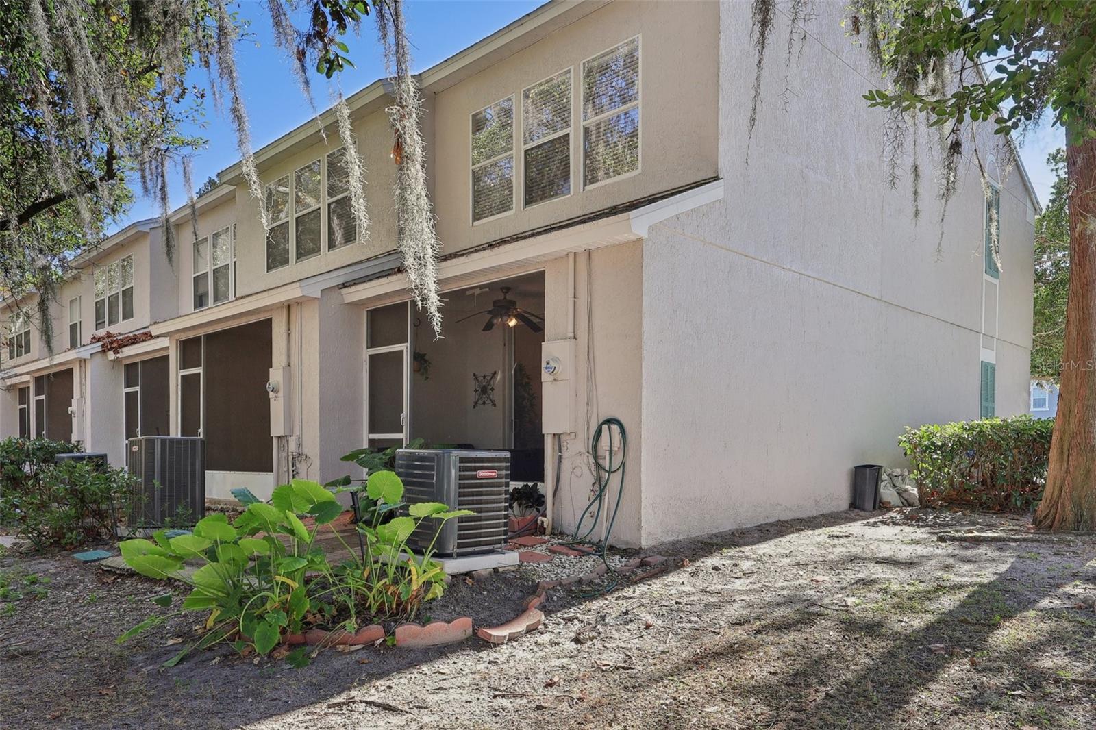 Image 22 of 24 For 922 Vineland Place