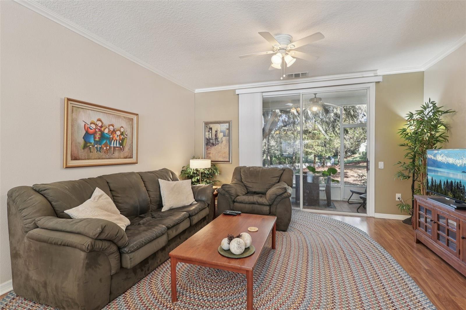 Image 7 of 24 For 922 Vineland Place