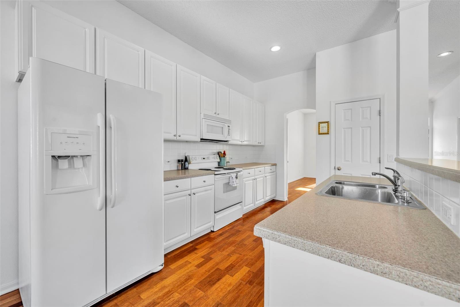 Image 13 of 45 For 107 Grinnell Place