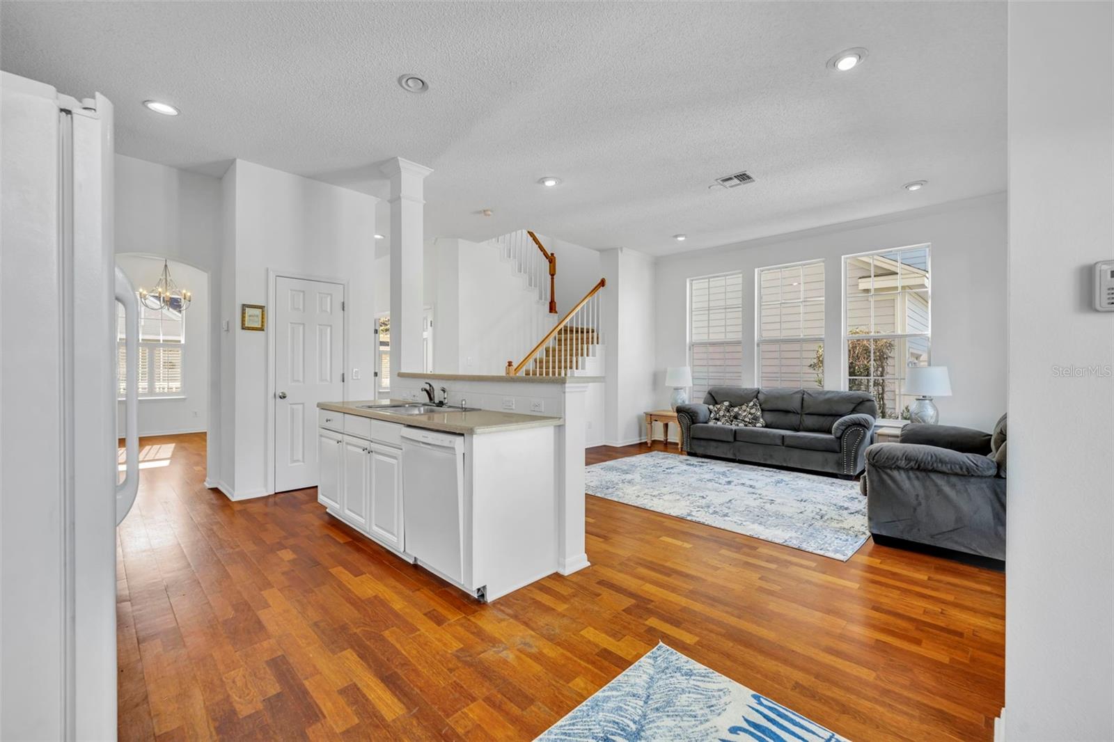 Image 17 of 45 For 107 Grinnell Place