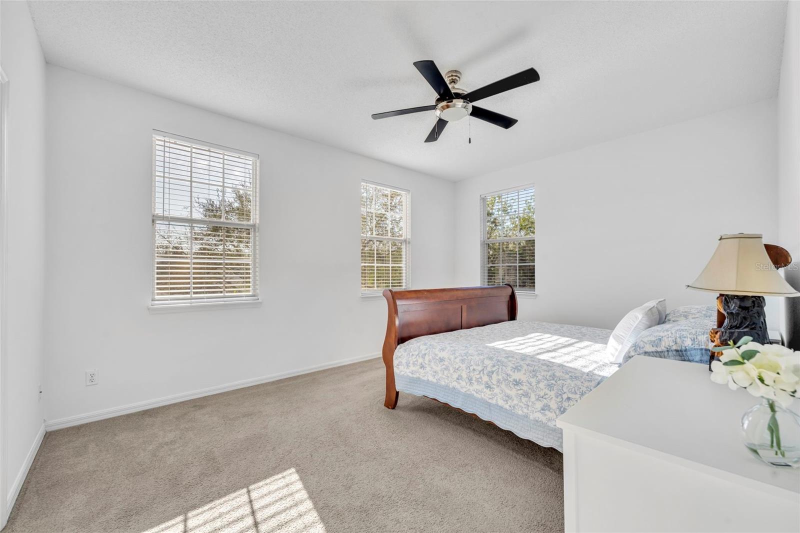 Image 27 of 45 For 107 Grinnell Place