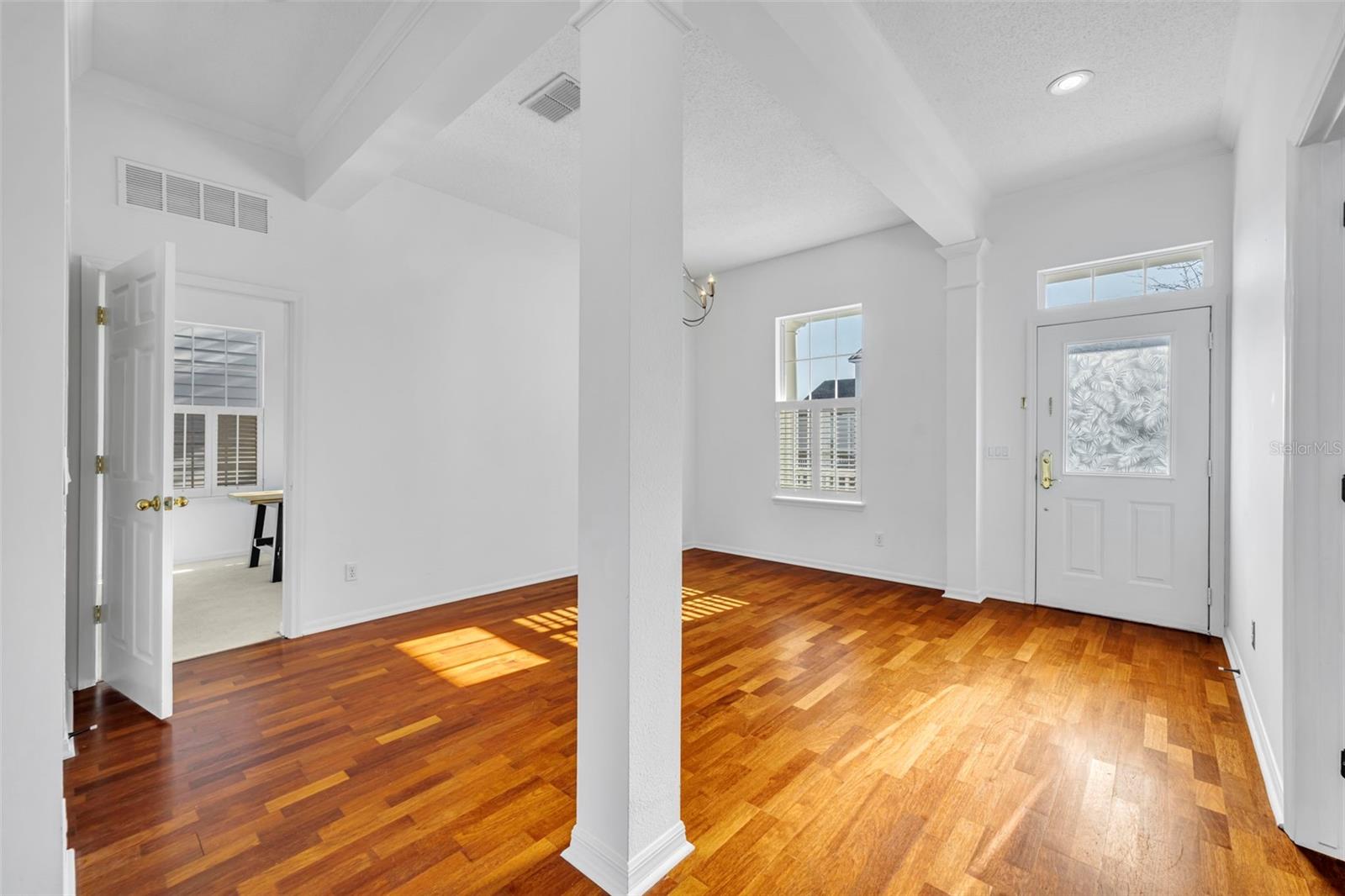 Image 5 of 45 For 107 Grinnell Place