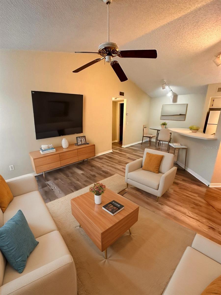 Image 3 of 15 For 4540 Commander Drive 2235