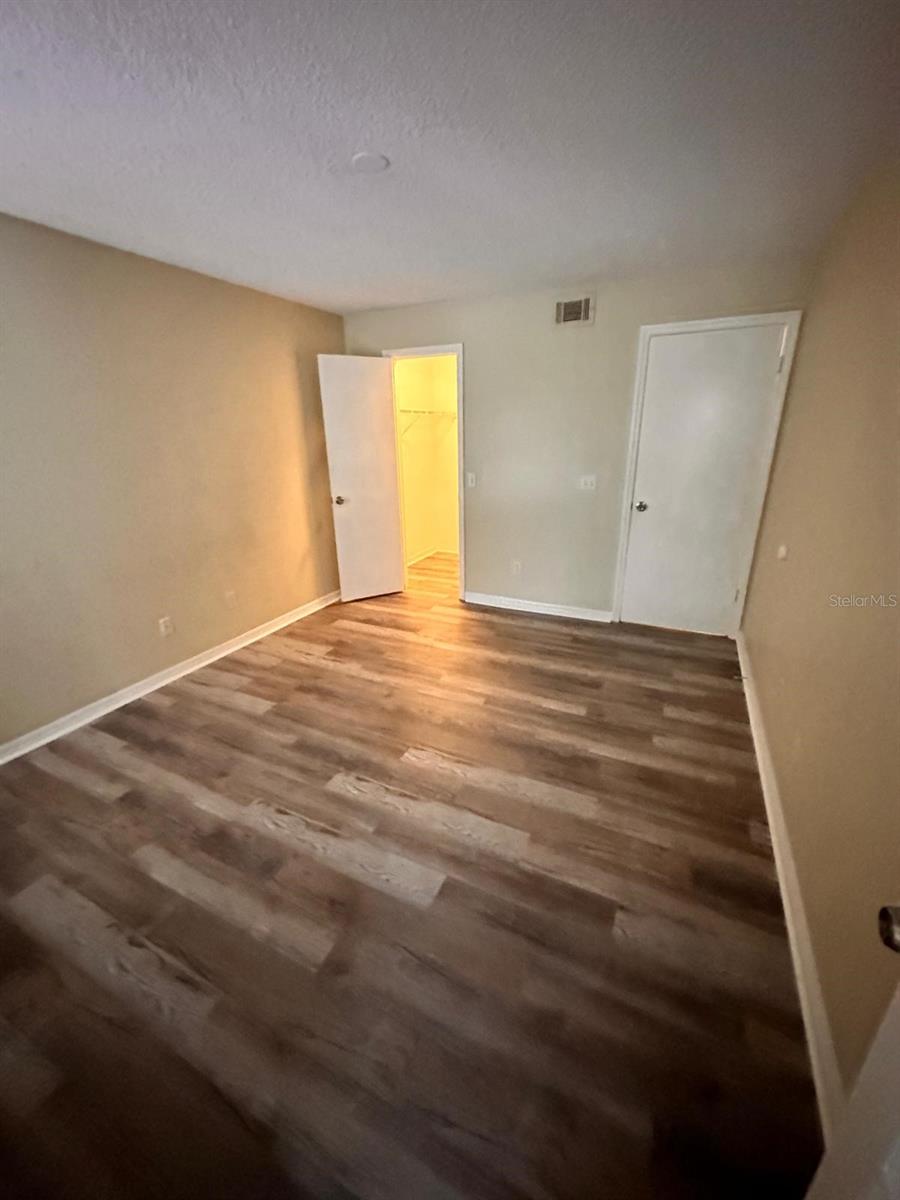 Image 6 of 15 For 4540 Commander Drive 2235