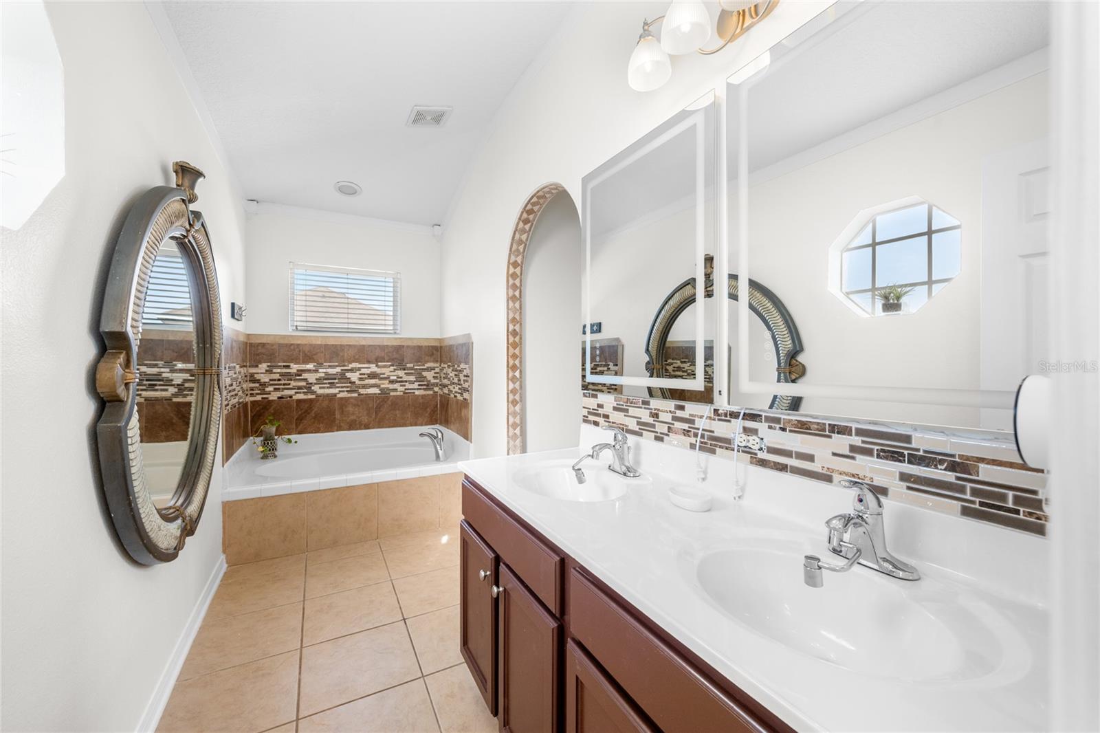 Image 20 of 37 For 31834 Parkdale