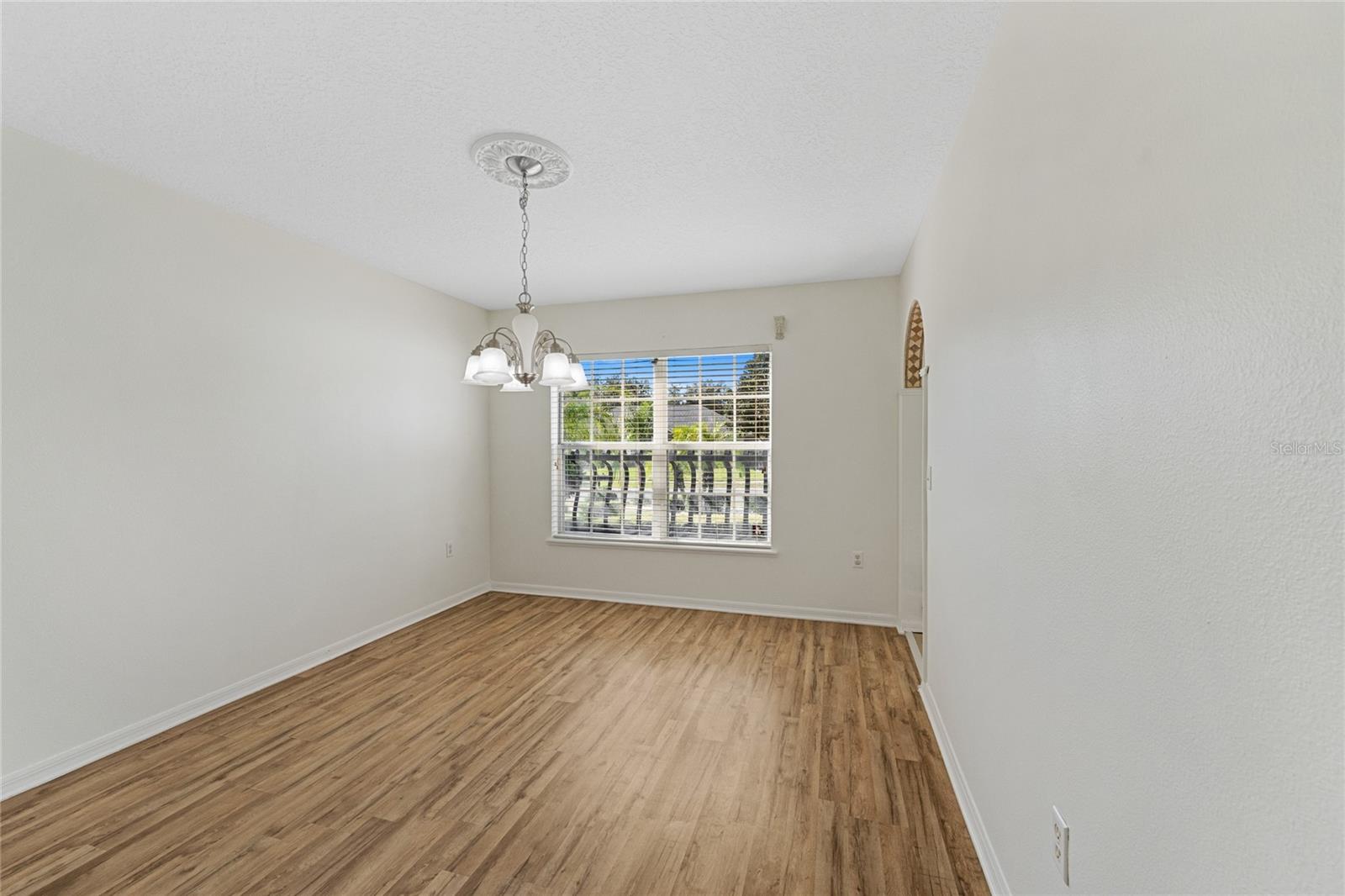 Image 7 of 37 For 31834 Parkdale