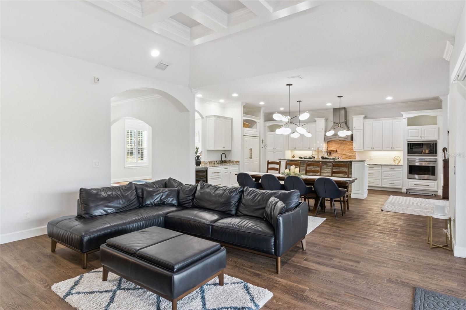 Image 11 of 80 For 14806 Tanja King Boulevard