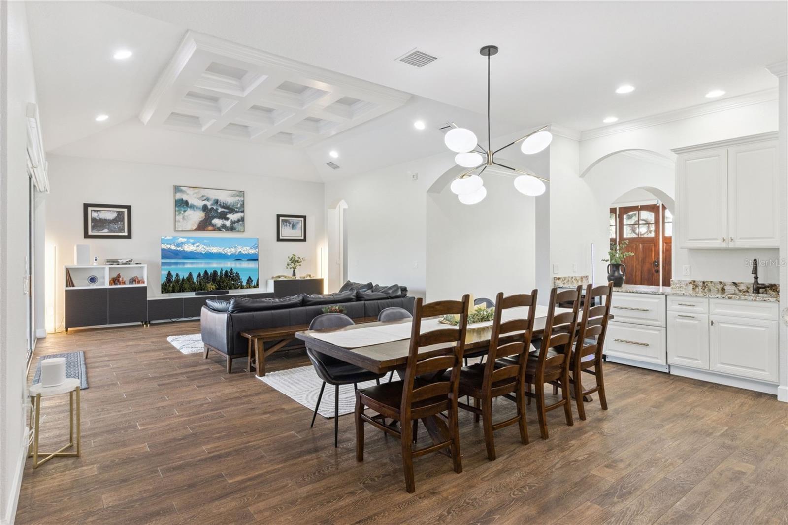 Image 13 of 80 For 14806 Tanja King Boulevard