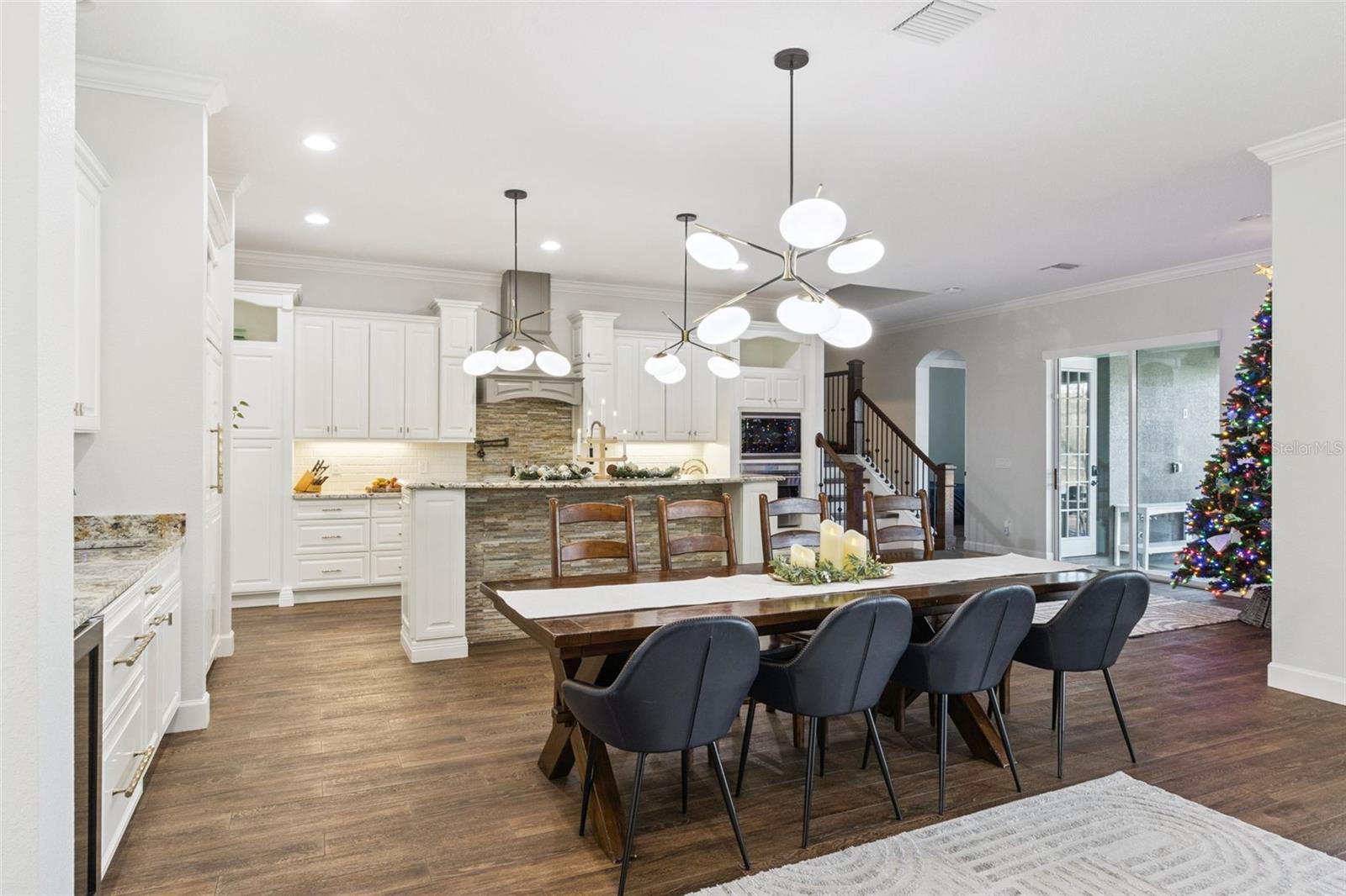 Image 14 of 80 For 14806 Tanja King Boulevard