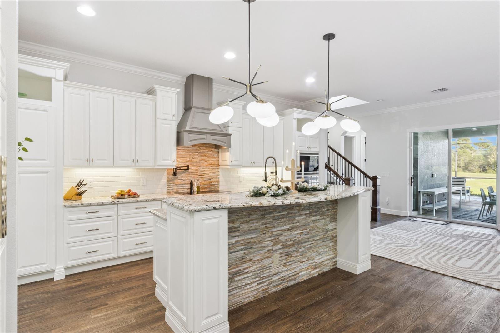 Image 15 of 80 For 14806 Tanja King Boulevard