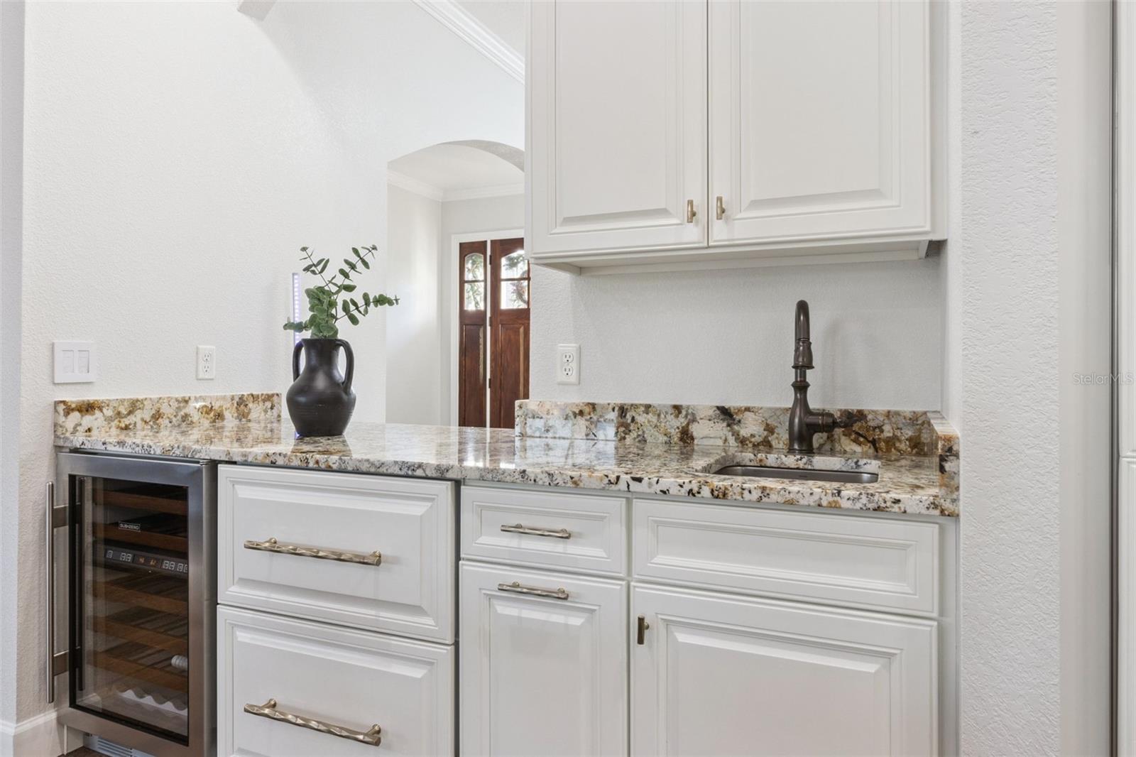 Image 17 of 80 For 14806 Tanja King Boulevard