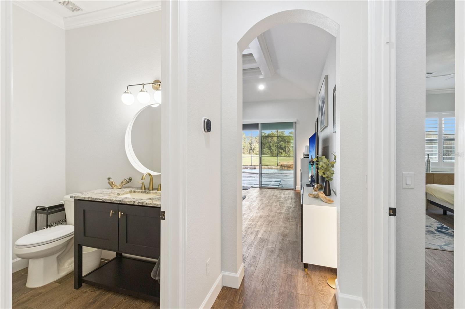 Image 25 of 80 For 14806 Tanja King Boulevard