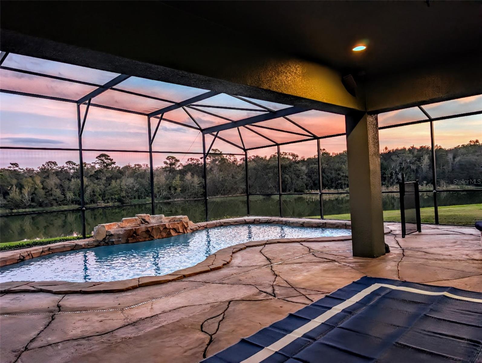 Image 3 of 80 For 14806 Tanja King Boulevard