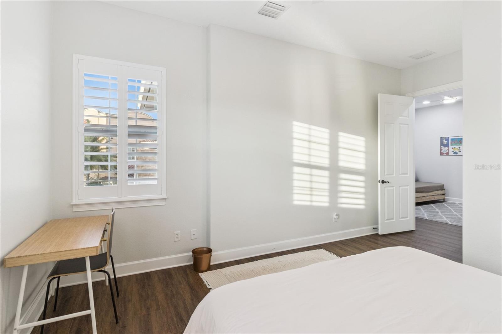 Image 37 of 80 For 14806 Tanja King Boulevard