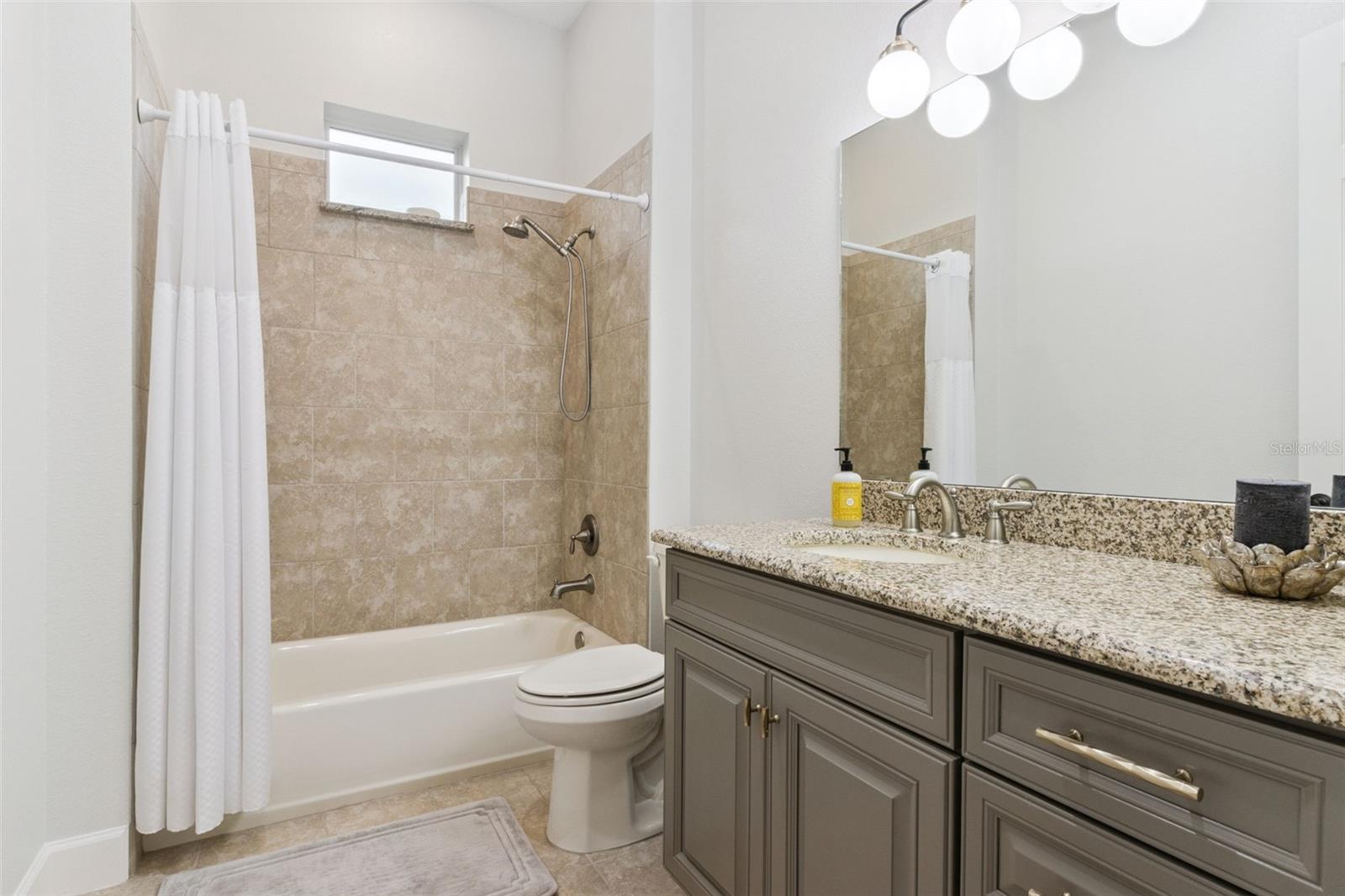 Image 43 of 80 For 14806 Tanja King Boulevard