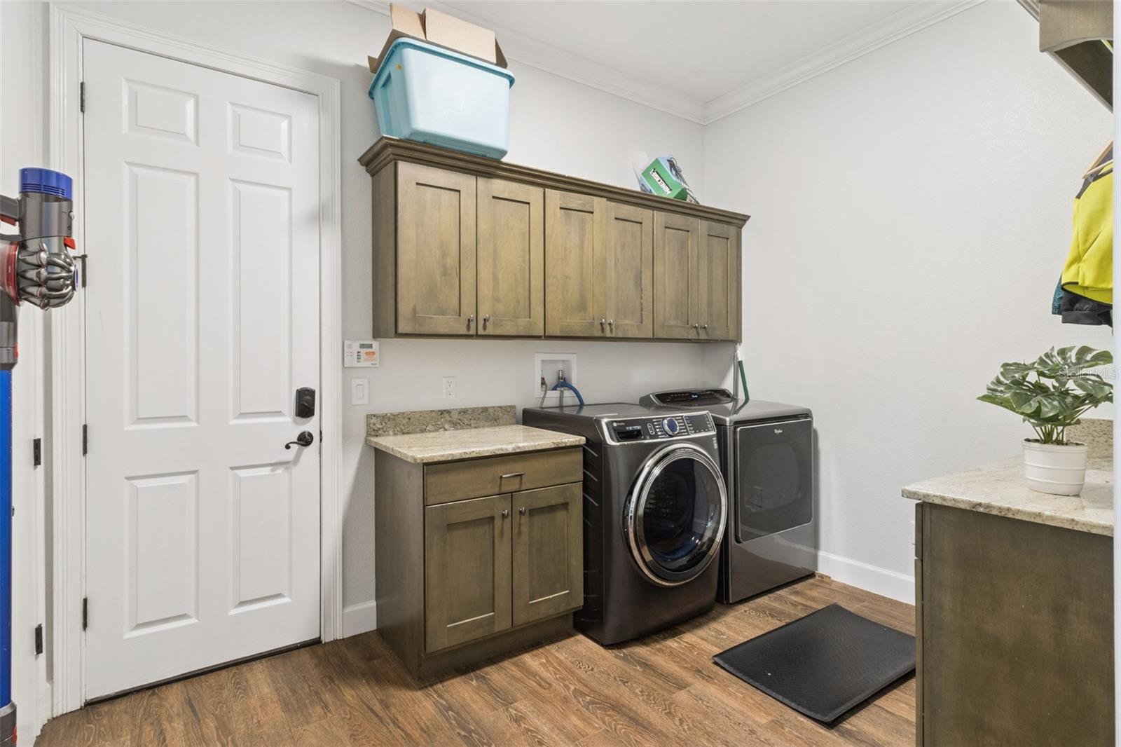 Image 44 of 80 For 14806 Tanja King Boulevard