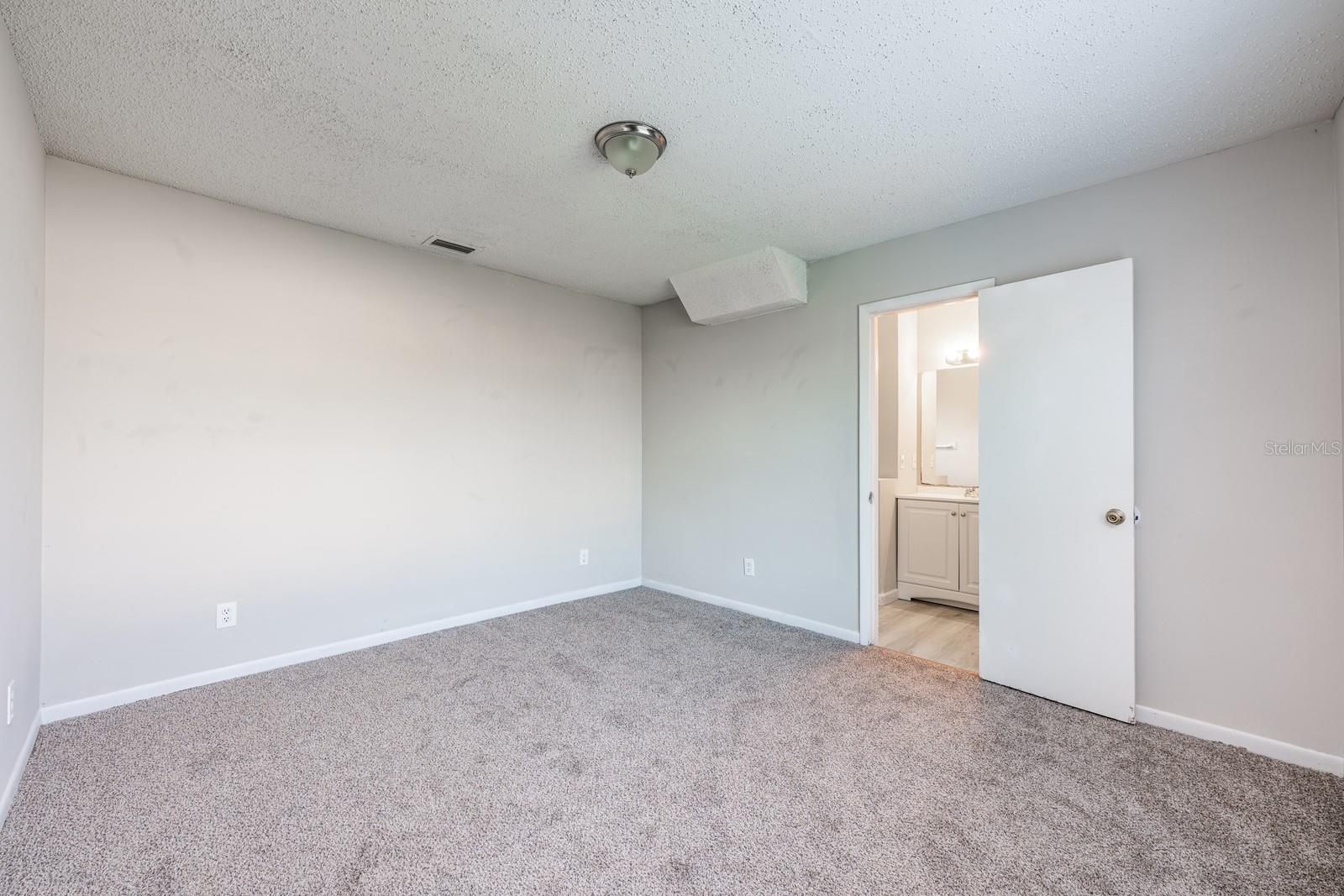 Image 12 of 19 For 6941 Edgefield Lane