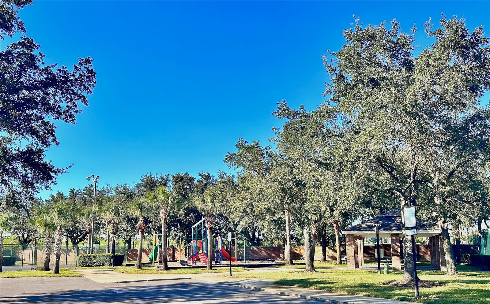 Image 20 of 51 For 586 Huntington Pines Drive